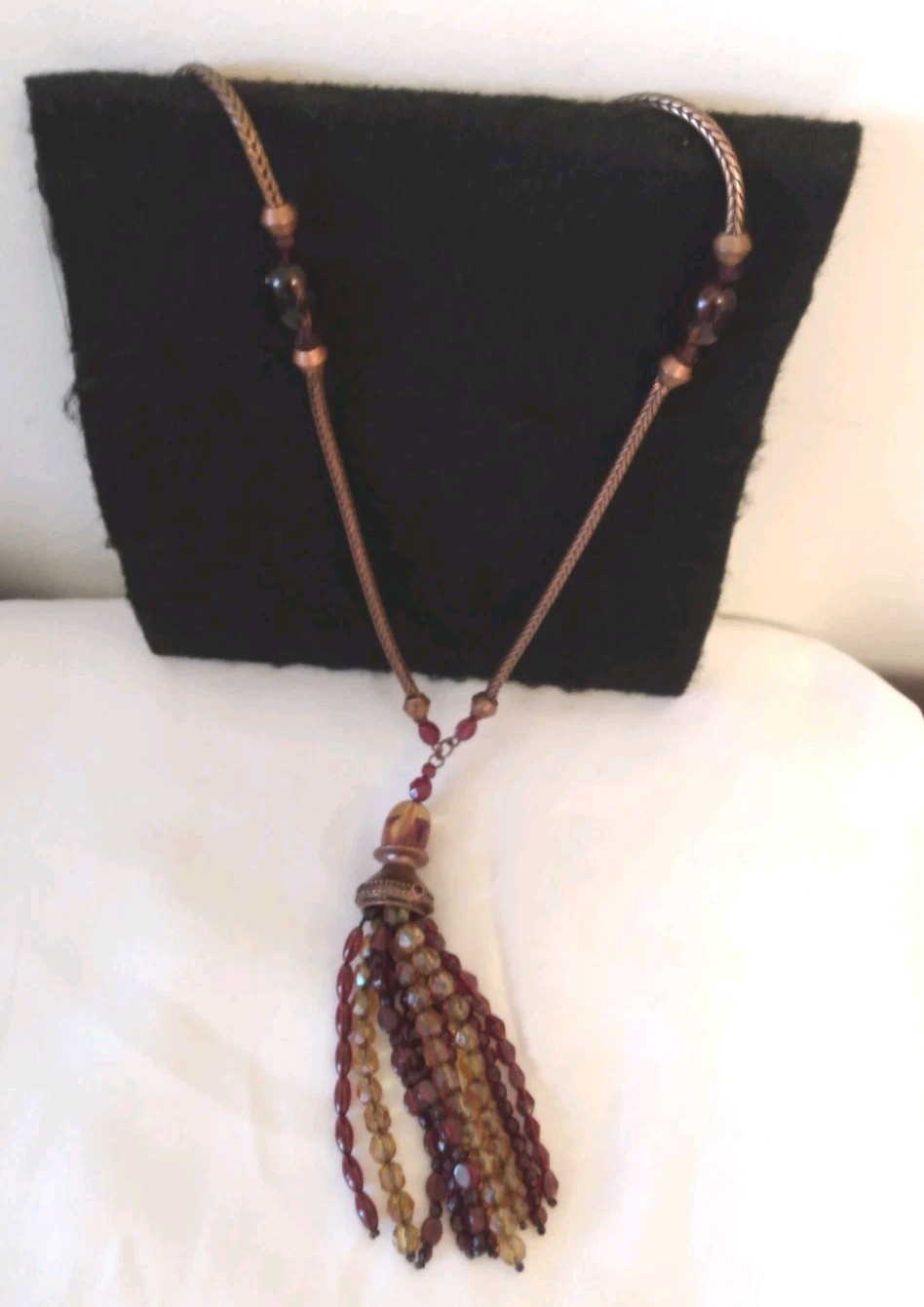 Vintage Dark Rose Gold Tone Metal Necklace w/Wine & Gold Resin Bead Tassel
