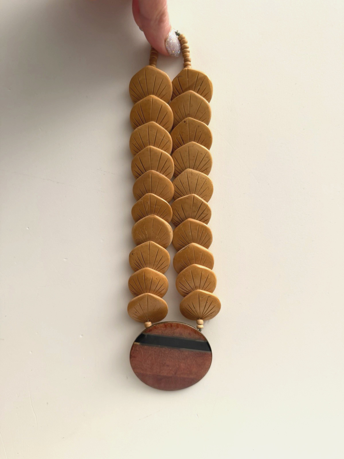 Vtg Carved Chunky Wooden Disc Necklace Pendant Boho Tribal Ethnic Earthy