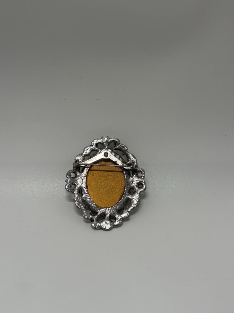 Vintage 1970 Faux Oval Opaline Silvery Pewter Tone Brooch Pin