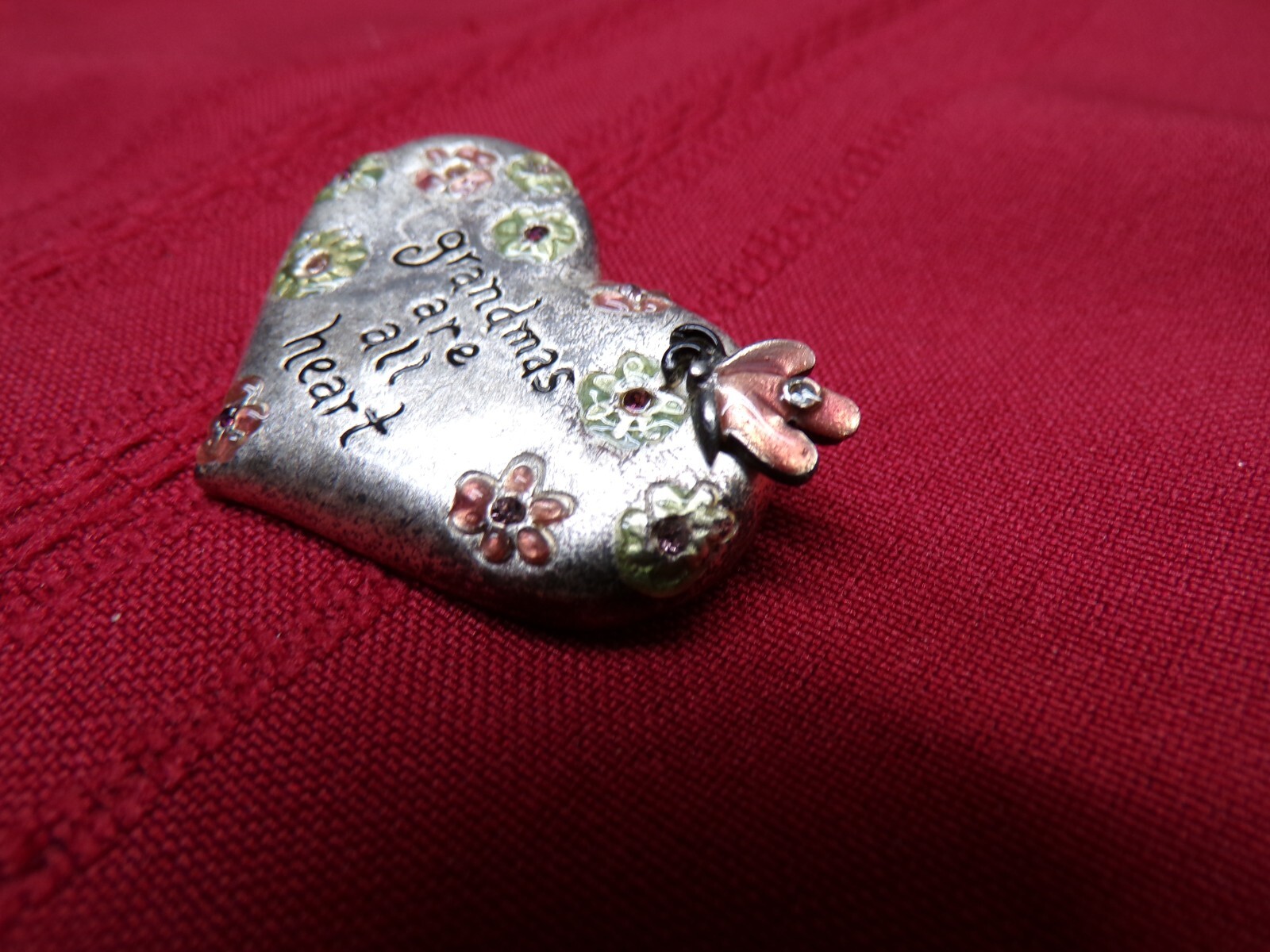 SIGNED AJMC “GRANDMAS ARE ALL HEART” FLOWERS RHINESTONE PEWTER METAL PIN BROOCH