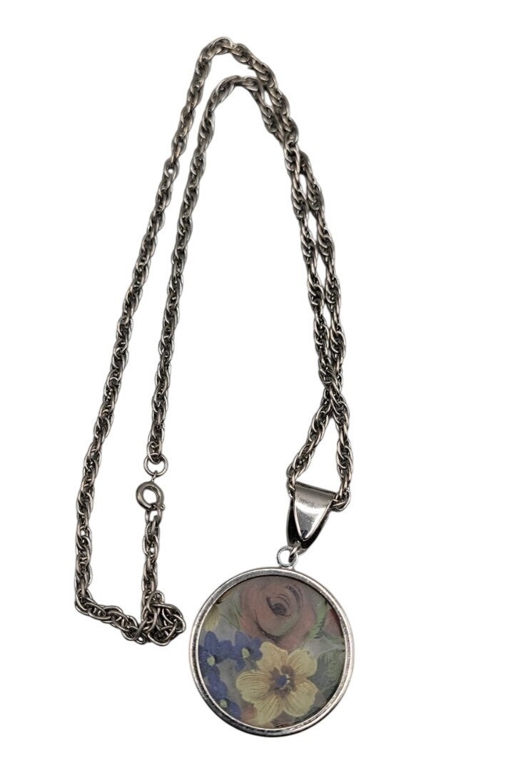 Vintage 1950s Handpainted Floral Pendant Necklace 24″ Silver Tone Chain