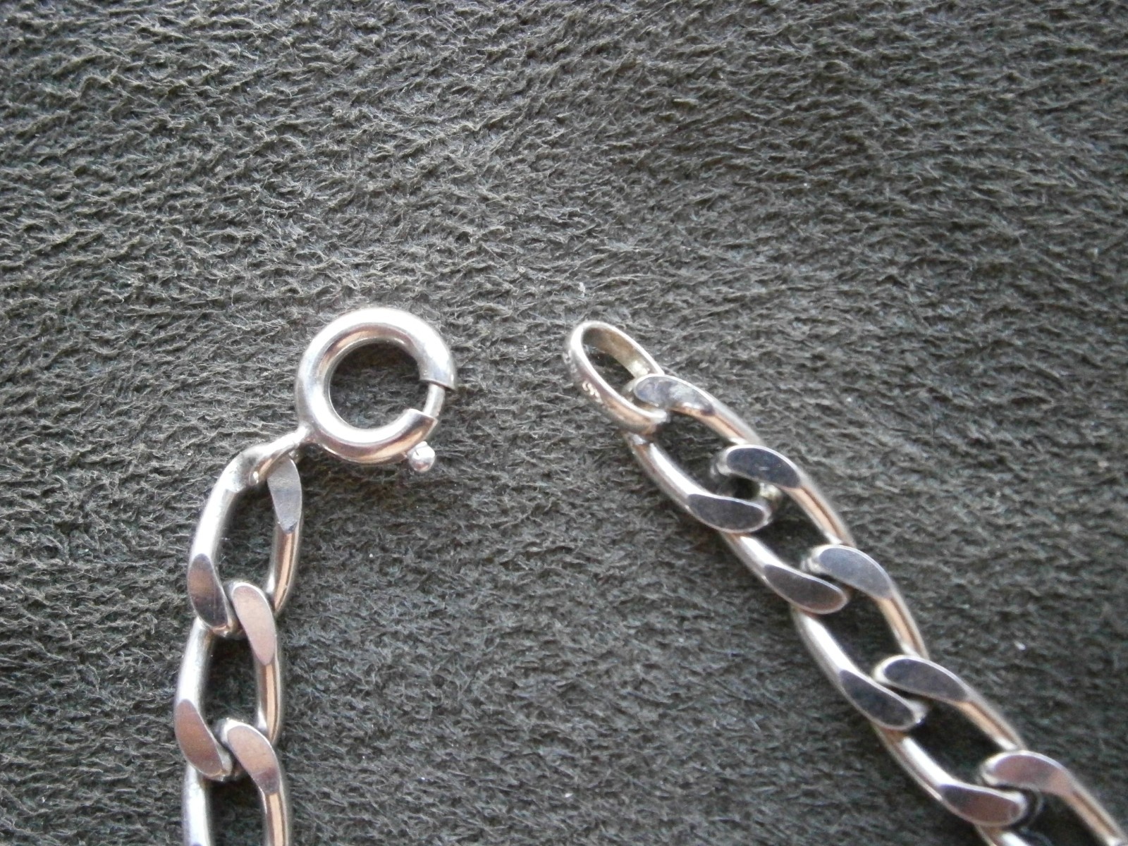 FBM Hammered Flat Elongated Curb Chain Vtg Shiny 835 Silver Bracelet 7.25″ 8.8g