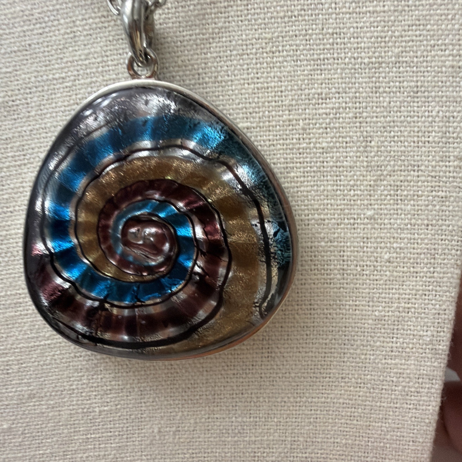 Beautiful Silver-tone Purple & Blue Swirl Glass Pendent Necklace