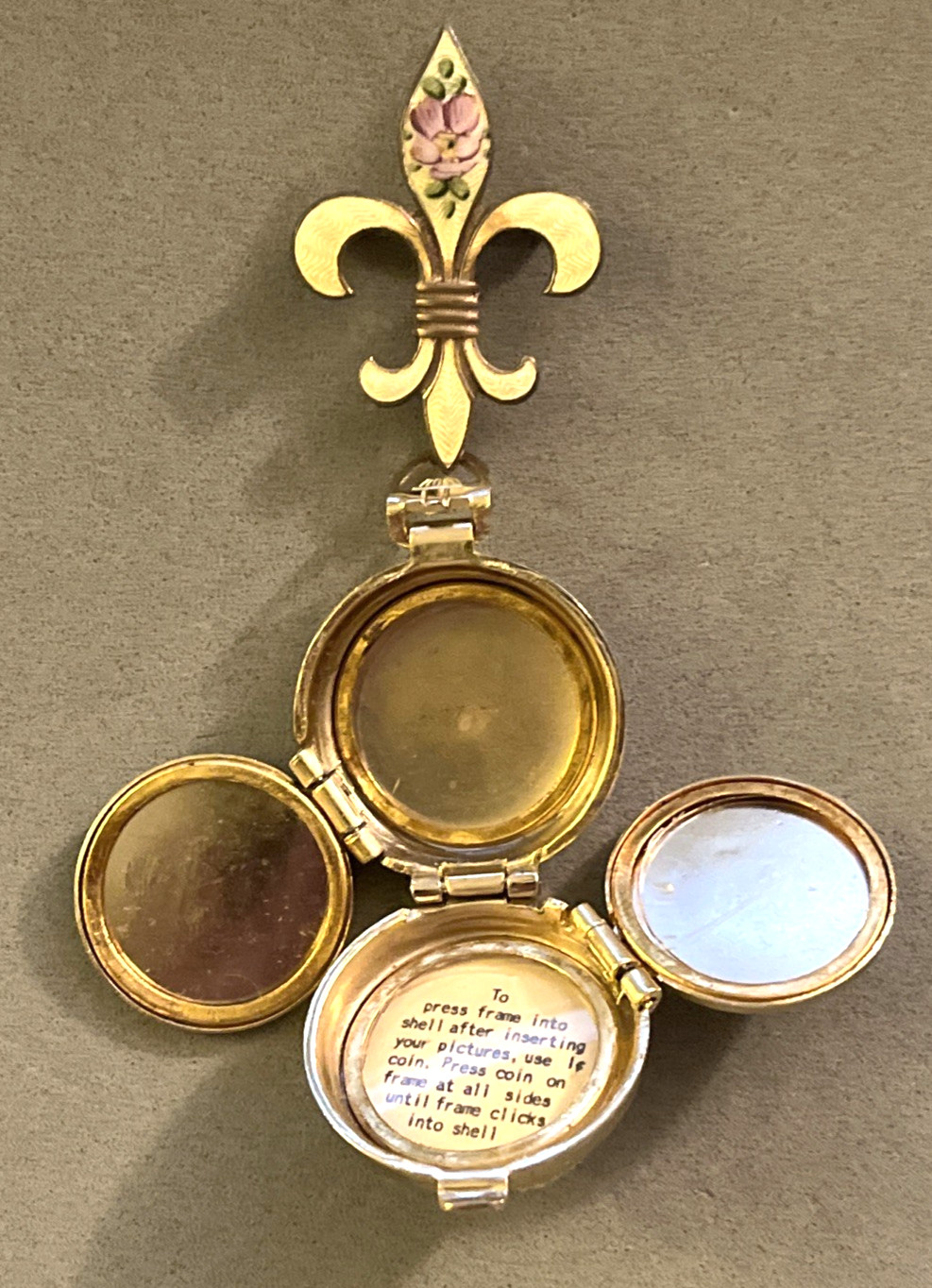 Vintage CORO Pegasus Fleu de Lis Enamel Pansy 4 Way Photo Pin Brooch Locket