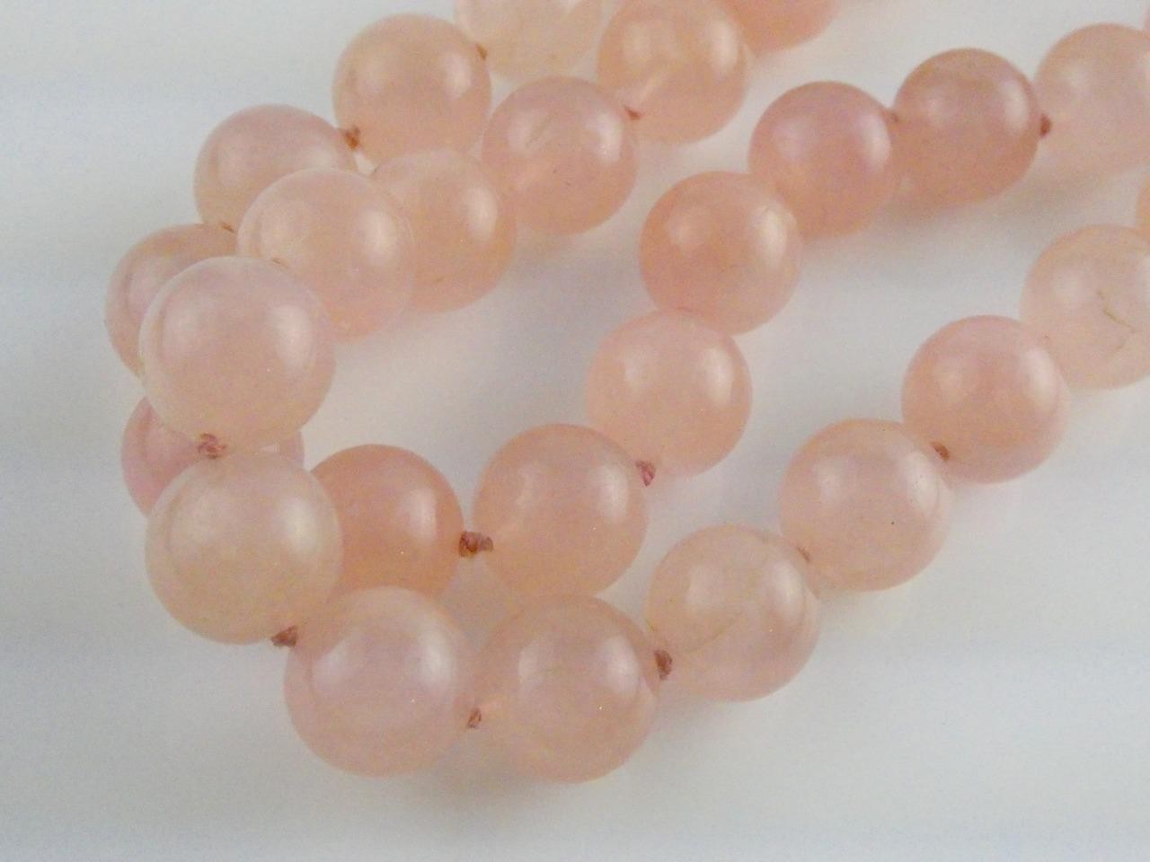 Vintage Hand Knotted Rose Quartz Bead Strand Necklace 34 Inches No Clasp 14mm