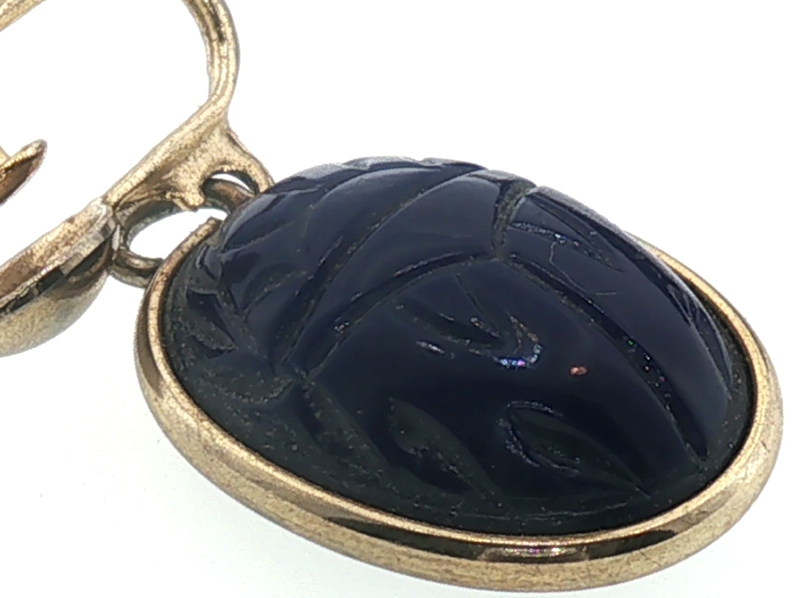 Stunning Vintage Gold Tone Dark Blue Scarab Oval Hinged Screw Back Earrings