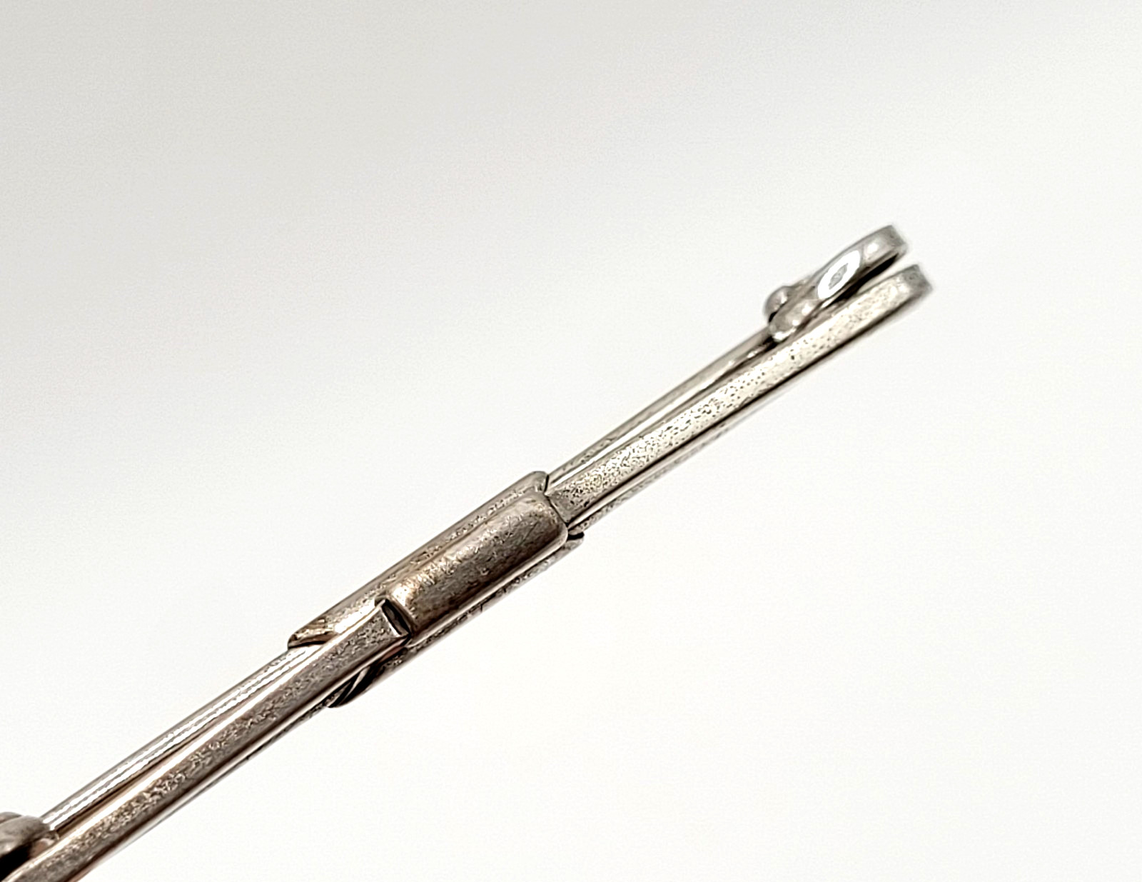 Swank 1930s Sterling Silver Collar Bar Stay Clip Patent 75818 Curved Flex Design