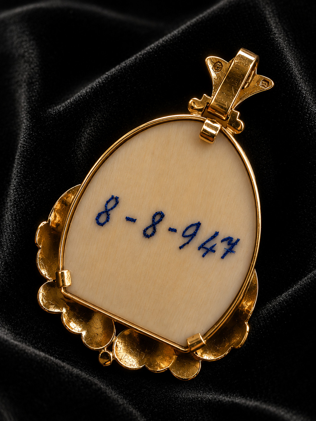 Rare 1930s Art Deco Virgin Mary Pendant 18K Gold Hand Carved Relief