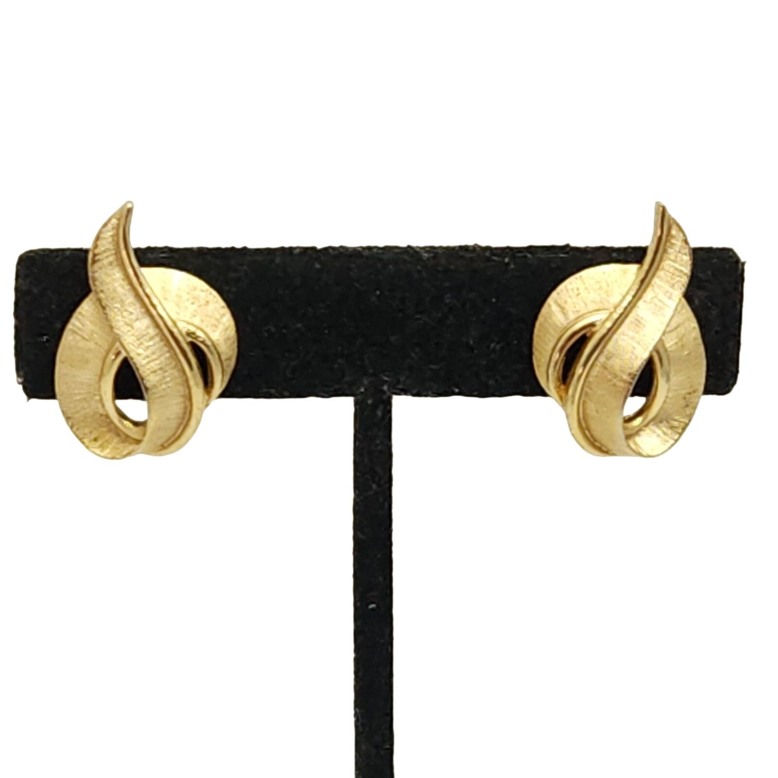 Vintage Crown Trifari Clip On Earrings Brushed Gold Tone Swirl Ribbon Signed