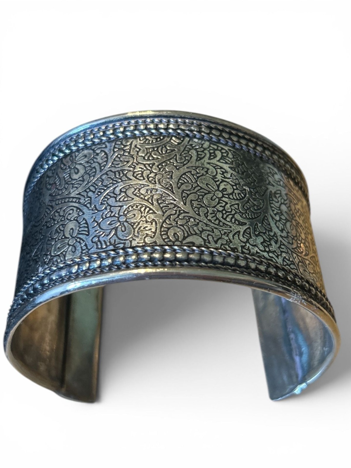 Beautiful vintage silver plated etched bracelet