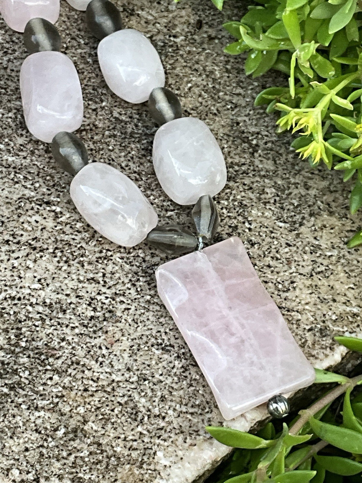 Vintage Pink Rose Quartz Stone Bead Necklace Jewelry