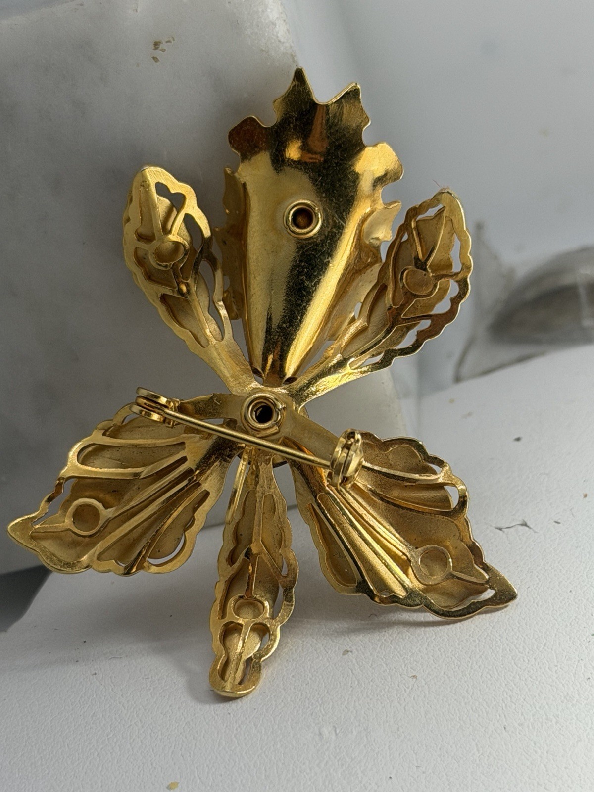 Vintage 3D Orchid Flower Pin Brooch Purple Rhinestones