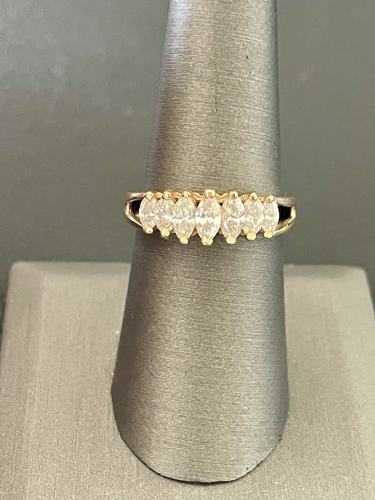 14KY 1CTW Marquise Diamond Pyramid Ring Size 7.25 (L61)