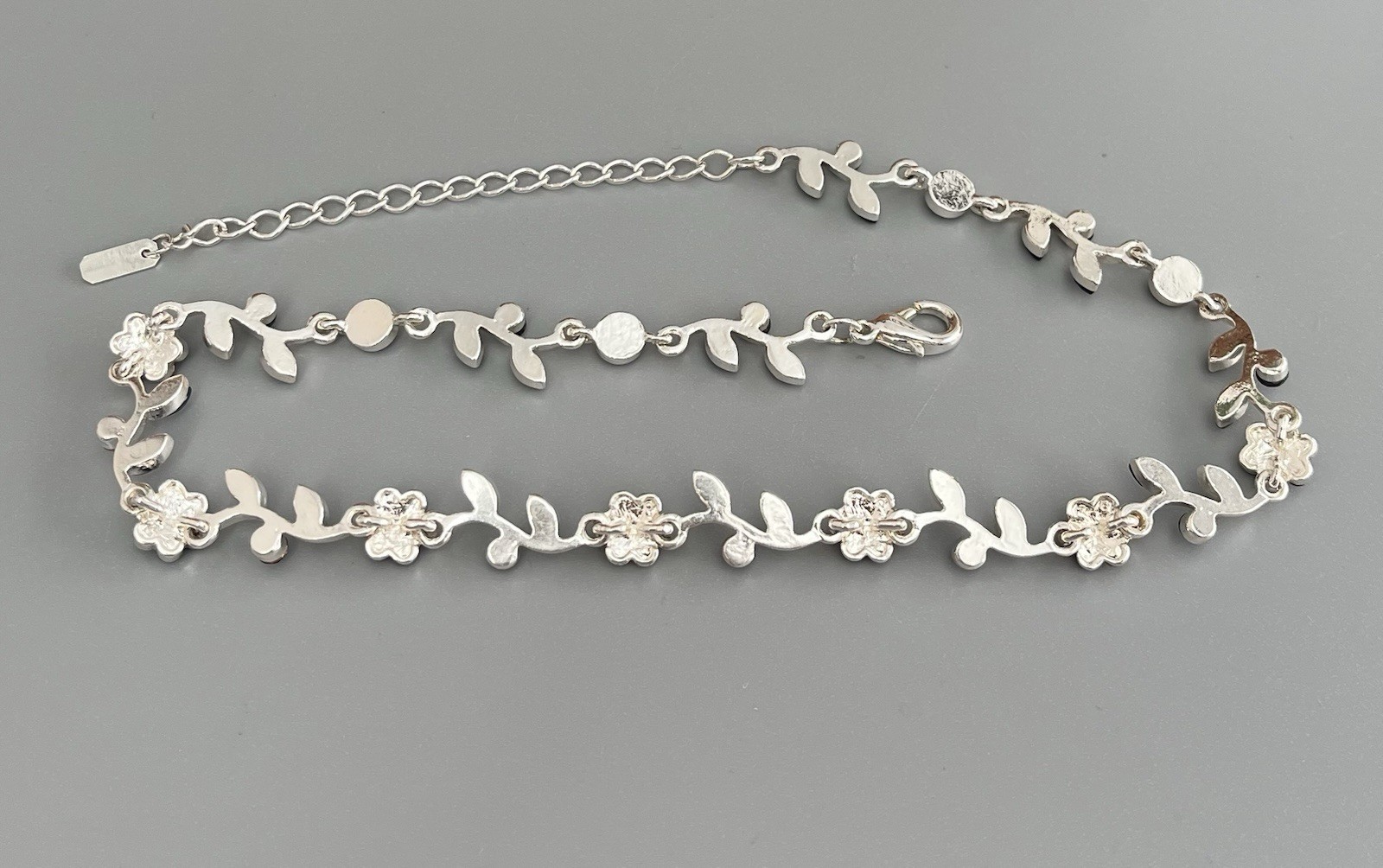 VTG Silver Tone Black Rhinestone Floral Vine Necklace-Bracelet-Earring Set