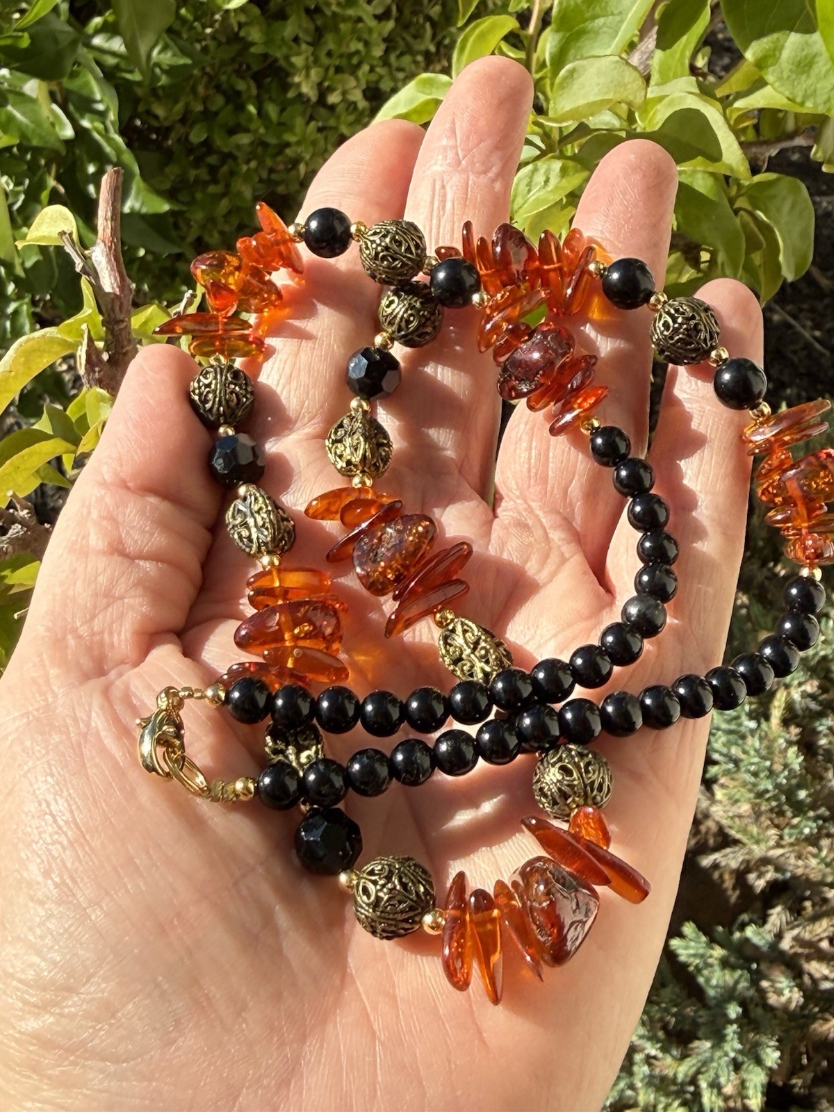 Vintage Stunning Lee Sands Necklace with Amber Filigree Onyx Faceted Glass 22″L