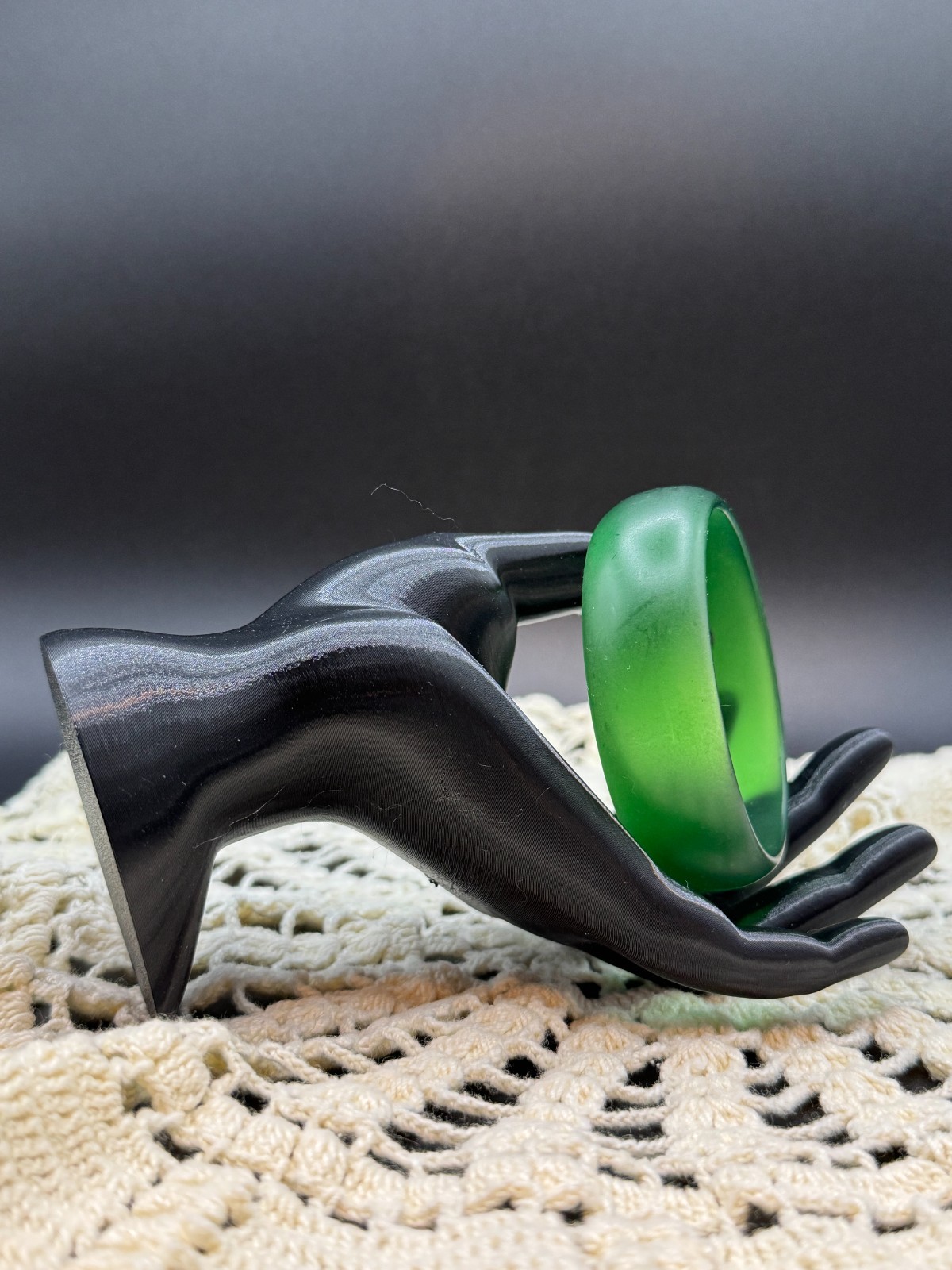 Vtg 1950s Translucent Spinach Green Lucite Dome Bangle Bracelet Seamless MCM