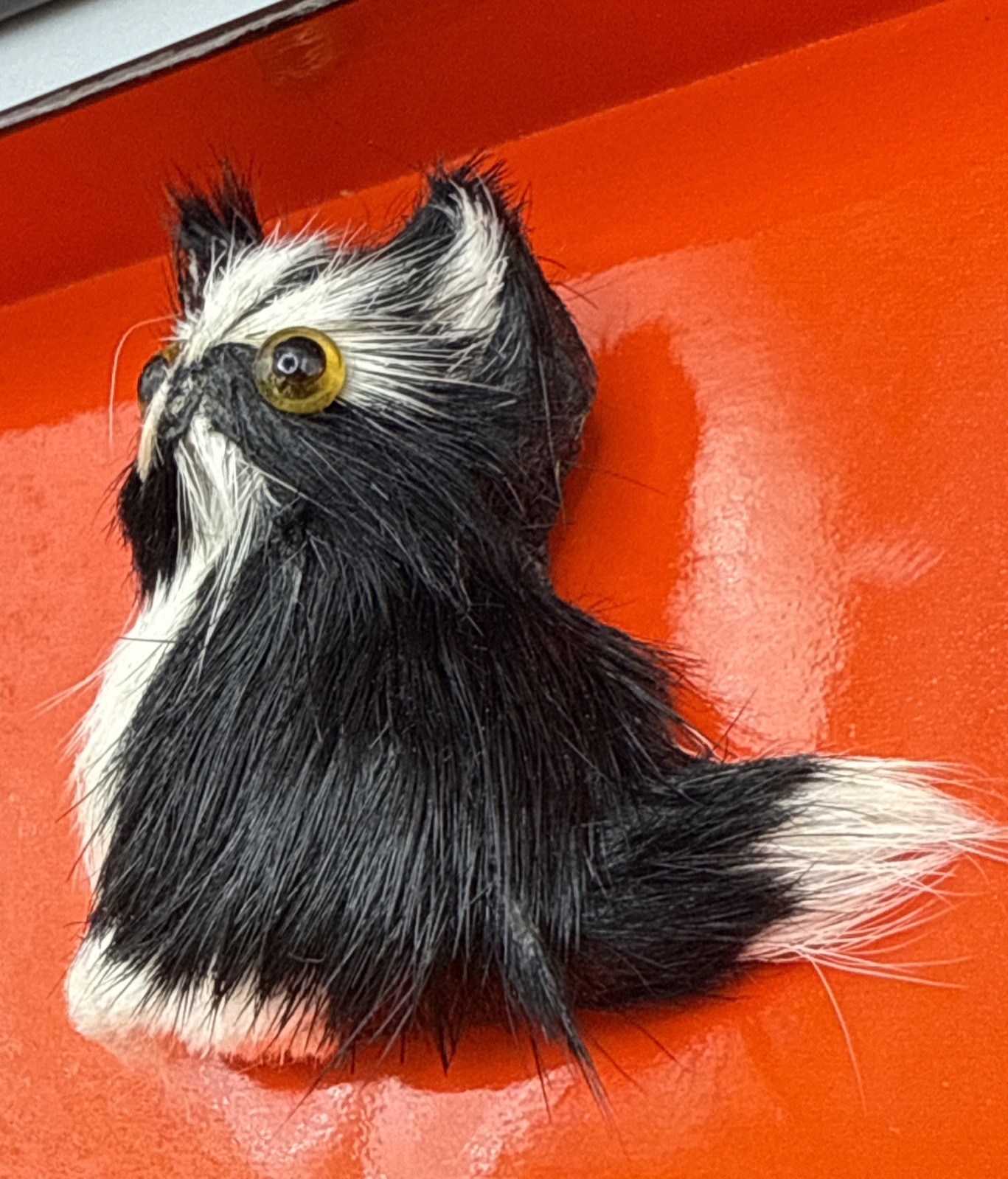 VINTAGE FAUX FUR KITTY CAT LONG HAIR TUXEDO FELINE FIGURAL 3d PIN