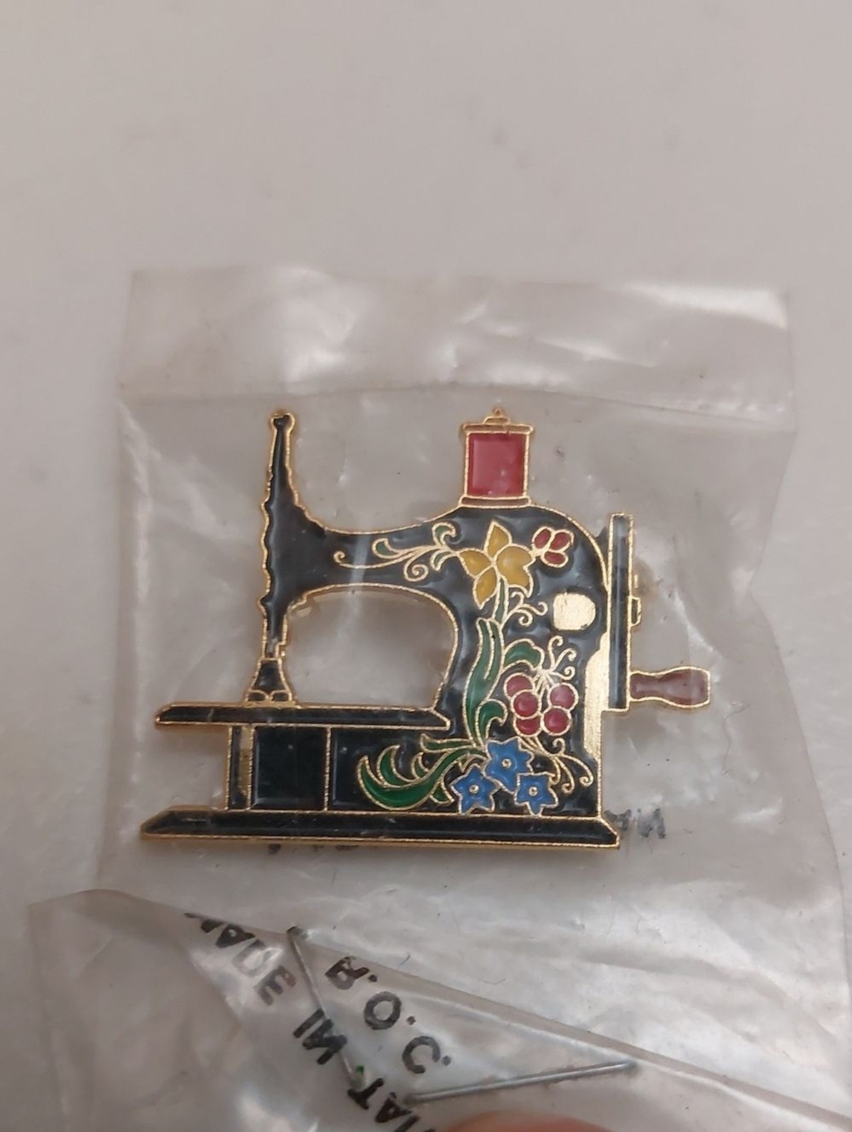 Vtg Collectible Clotilde 1971-1991 Sewing Machine 20 Years Comemorative Brooch