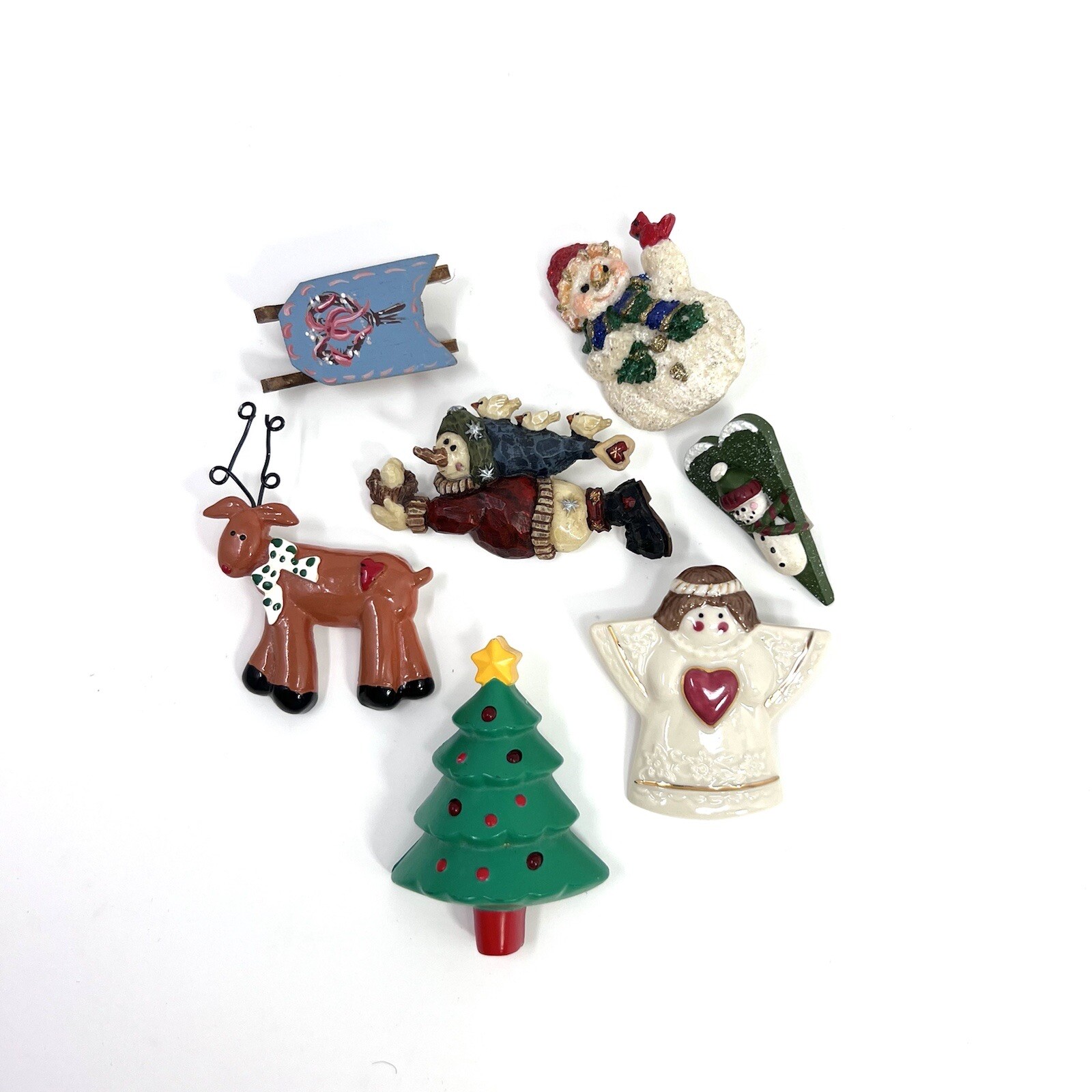 Vintage Mixed CHRISTMAS PIN Lot of 7 Ceramic Wood Plastic SLED TREE HEART SNOW