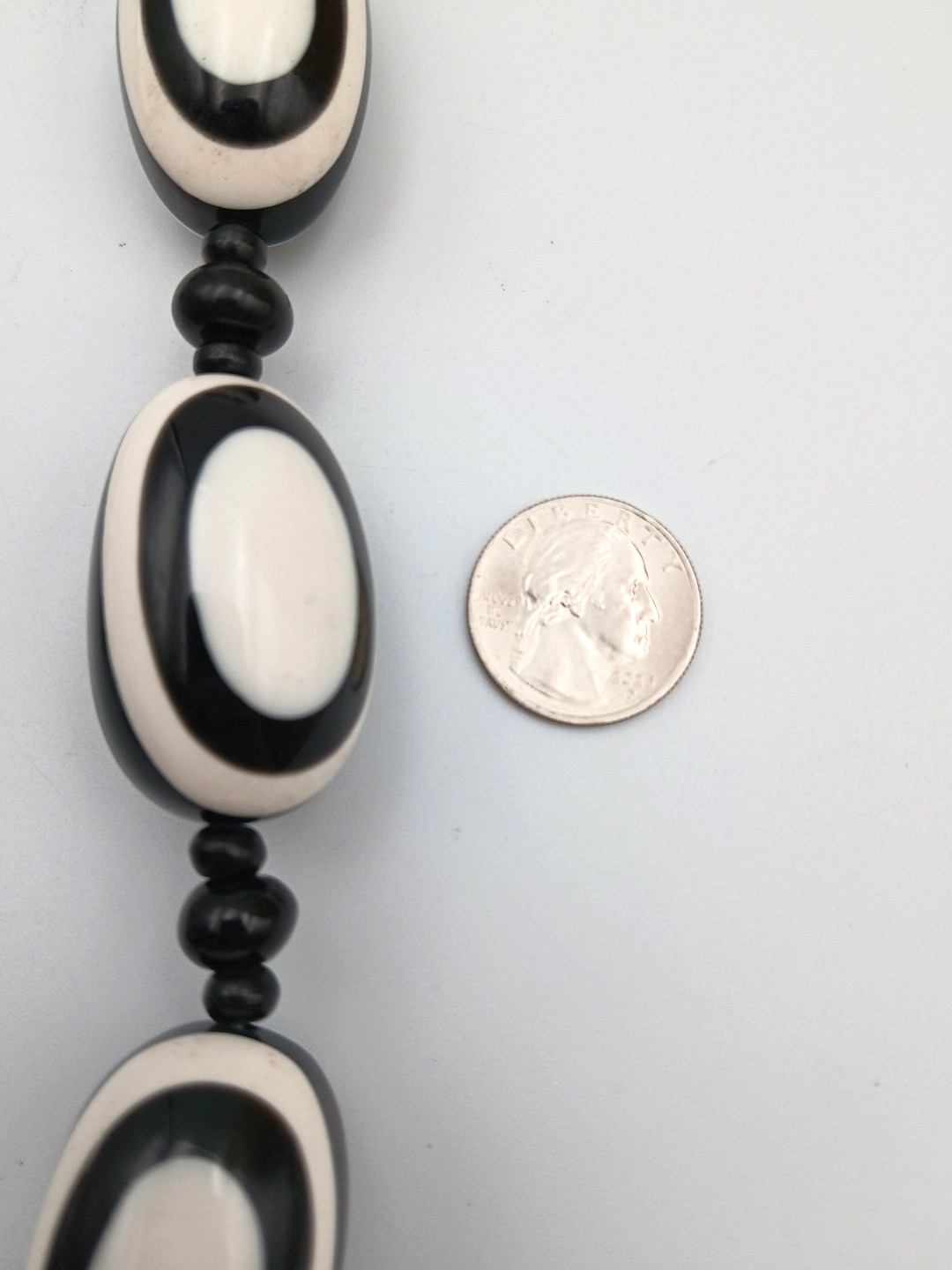 Vintage 60’s MOD Art Deco Black & White Chunky Bead Necklace 26″