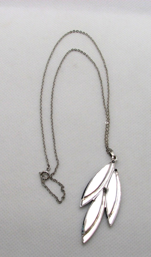 Vintage Ariki New Zealand Paua Shell Pendant Necklace