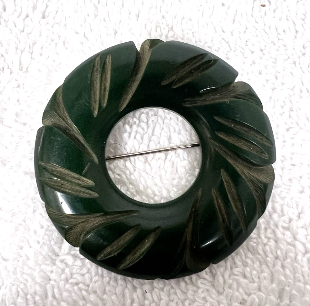 Vintage Dark Green Bakelite Carved Round Circle Brooch Pin 2.5” Great Shape