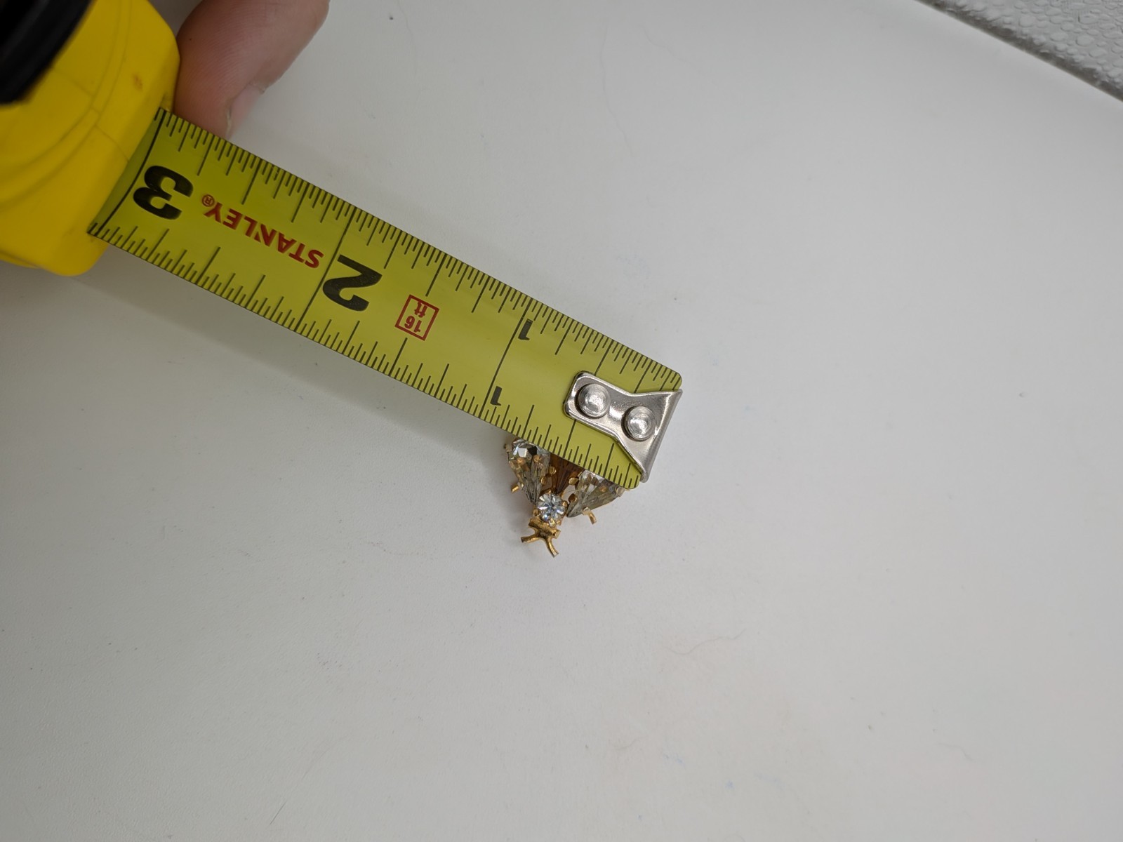 Vintage Yellow Amber Gold Tone Fly Insect Bug Brooch Scatter Pin Rhinestone