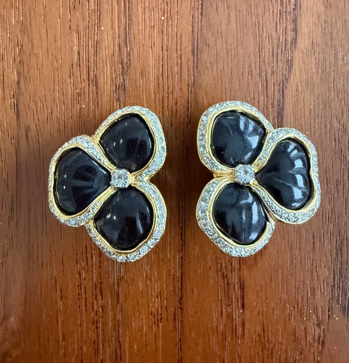 Replica Made In Italy Pansy Flower Earrings Resin Rhinestone Gold Plated Clip On