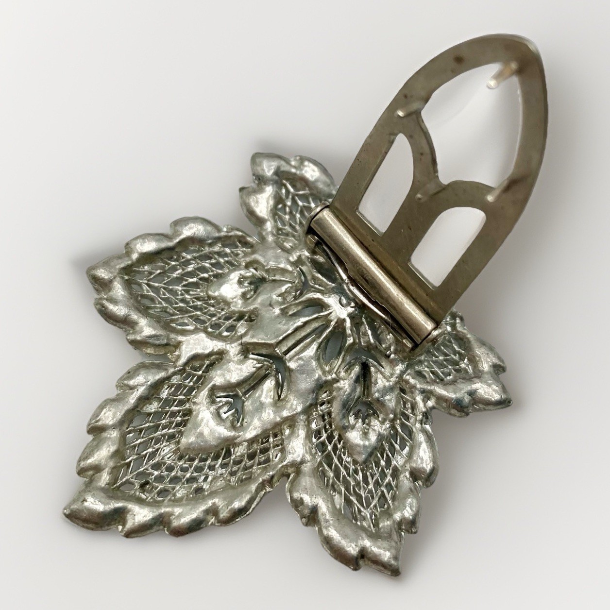 Vintage Rhinestone Dress Clip Leaf Fur Clip Silver Tone Filigree Bridal Brooch