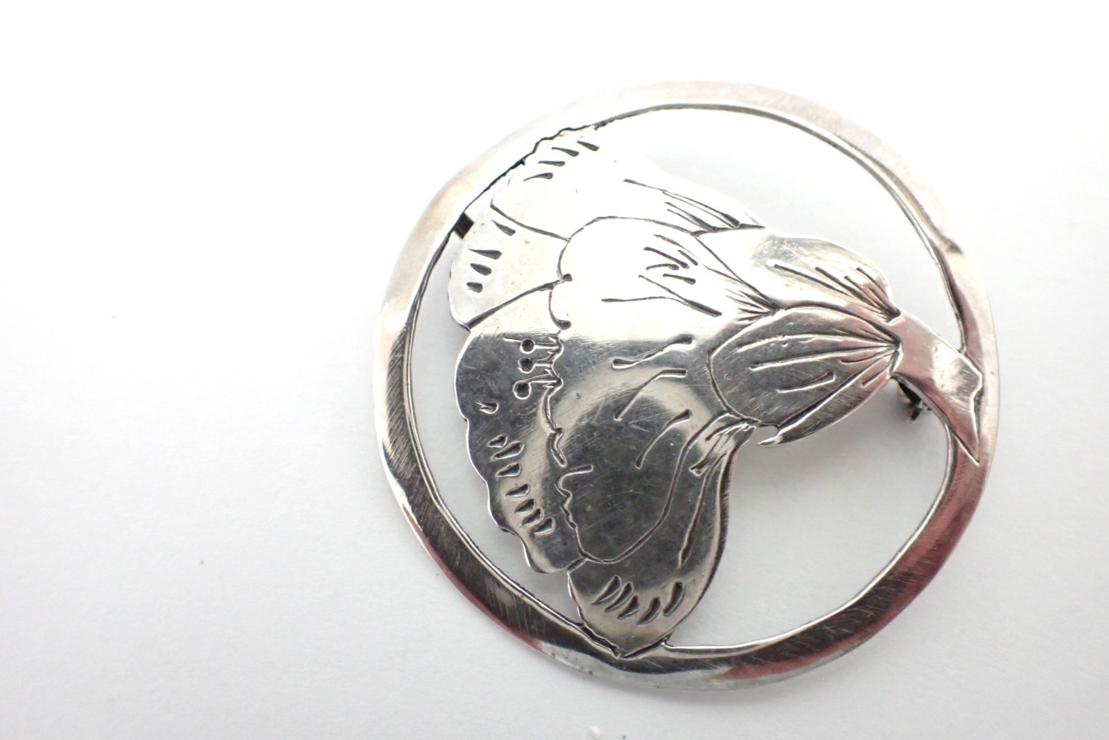 Vintage Nouveau Style Sterling Silver Brooch Rd W/ Cutout Poppy Flower Signed GL