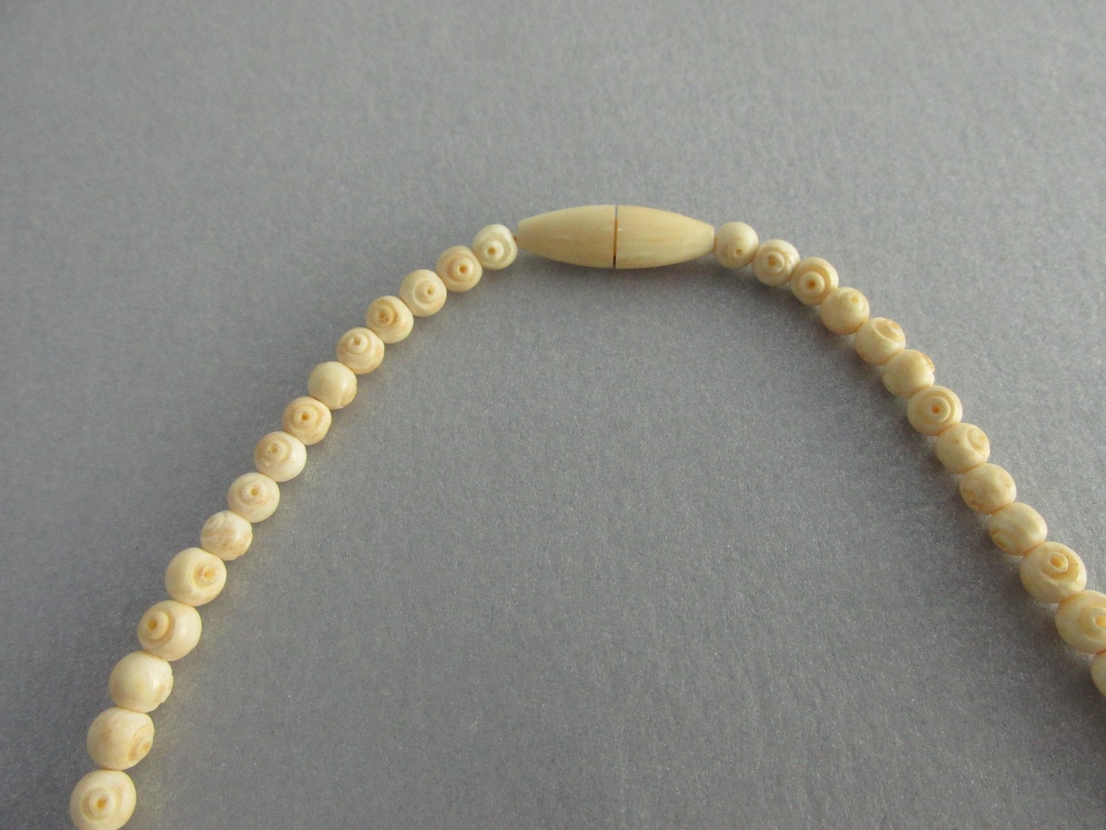 Vintage Celluloid Graduated Carved Rose Bead Necklace 18″ Popcorn Boho Granny