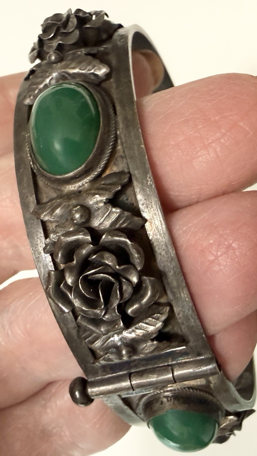 1930s BAUSI BRUNO Italy 800 Silver Chrysoprase 3D Roses Hinged Bangle 44g