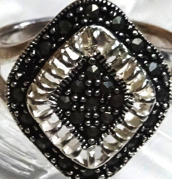 Vintage 925 Sterling Silver Black & White Design Marcasite Ring 6.5 Signed CW