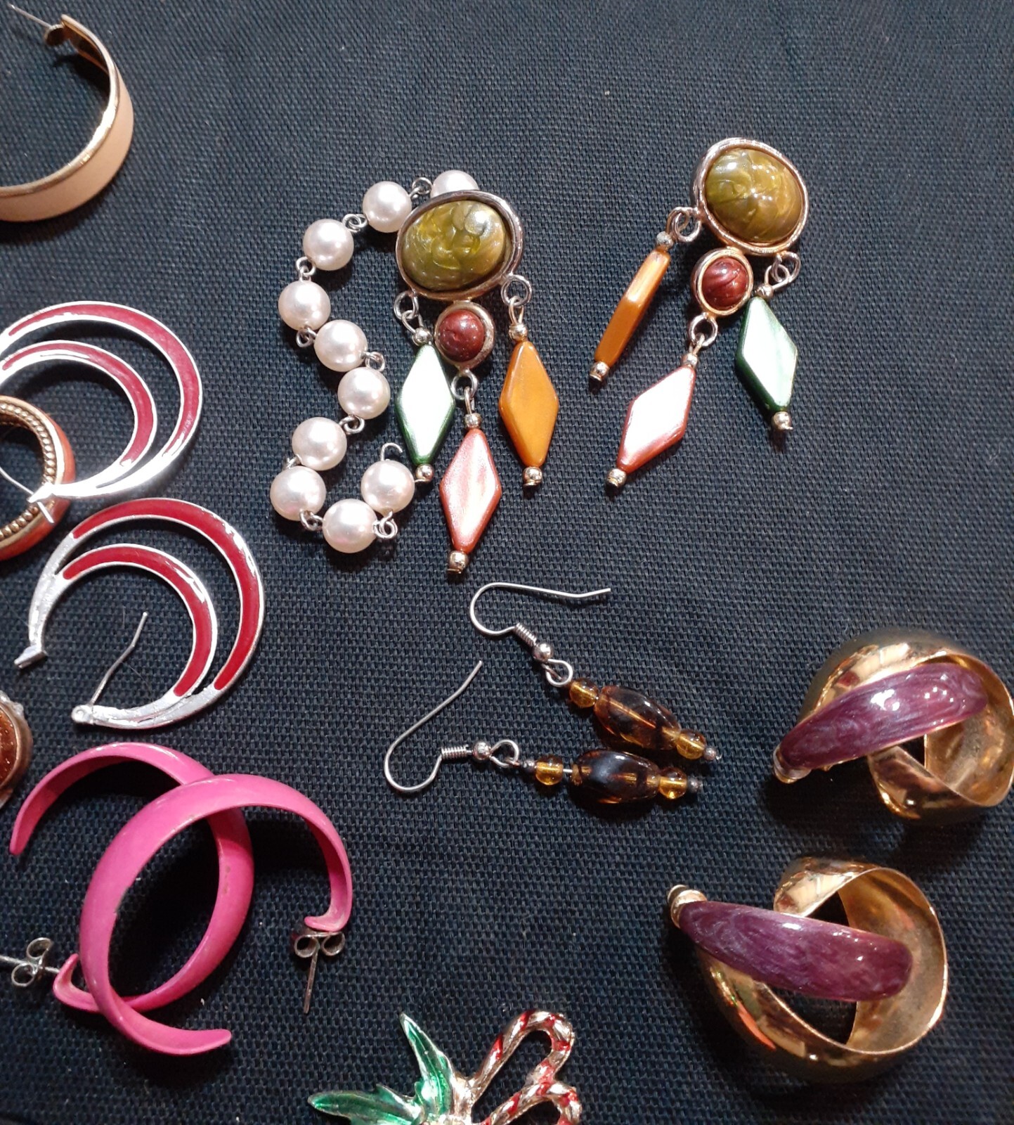 1/2 Pound Vintage To Modern FASHION JEWELRY Lot All Wearable (Mostly Earrings)