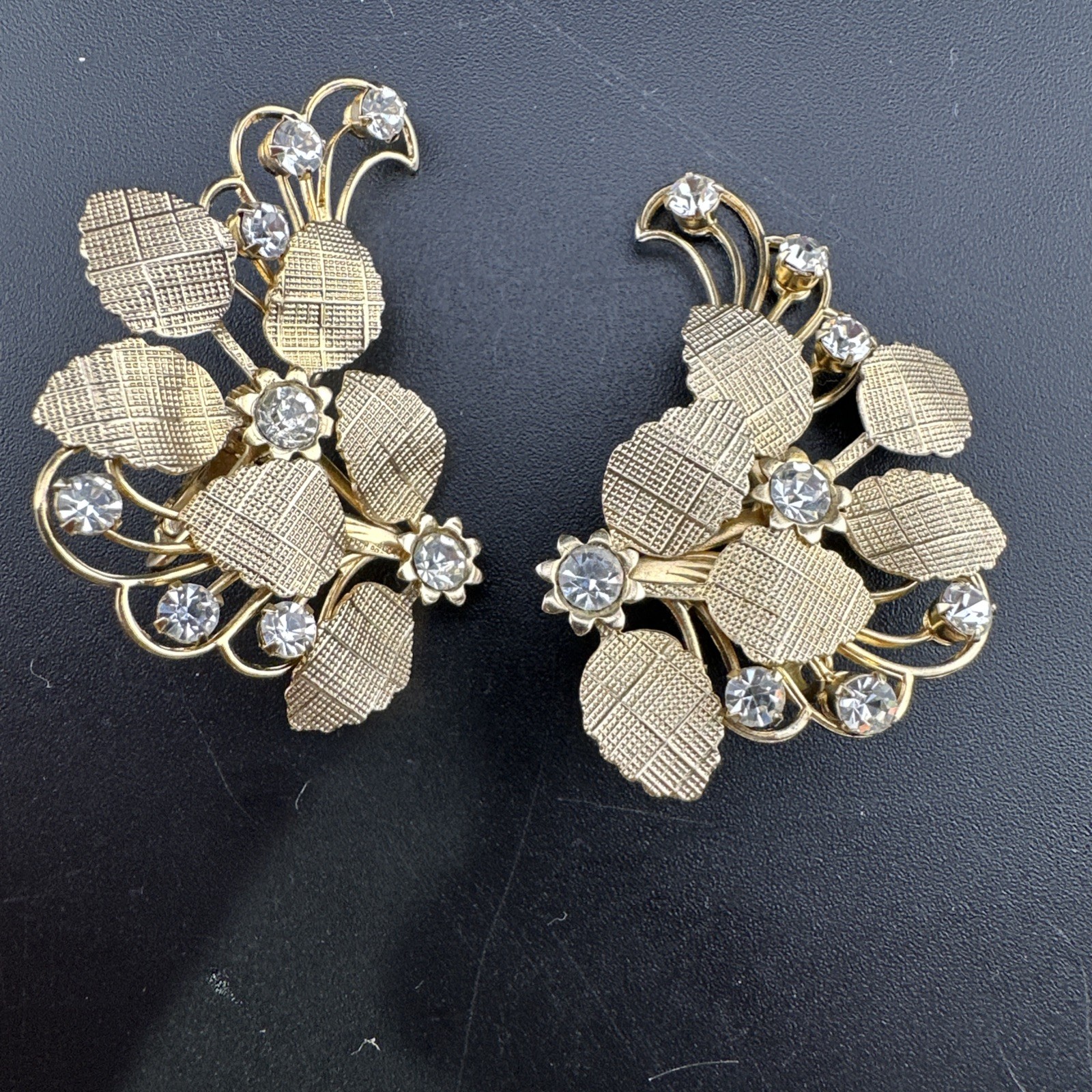 Very Pretty Vintage 1950s Rhinestone Flower Earrings And Brooch Set