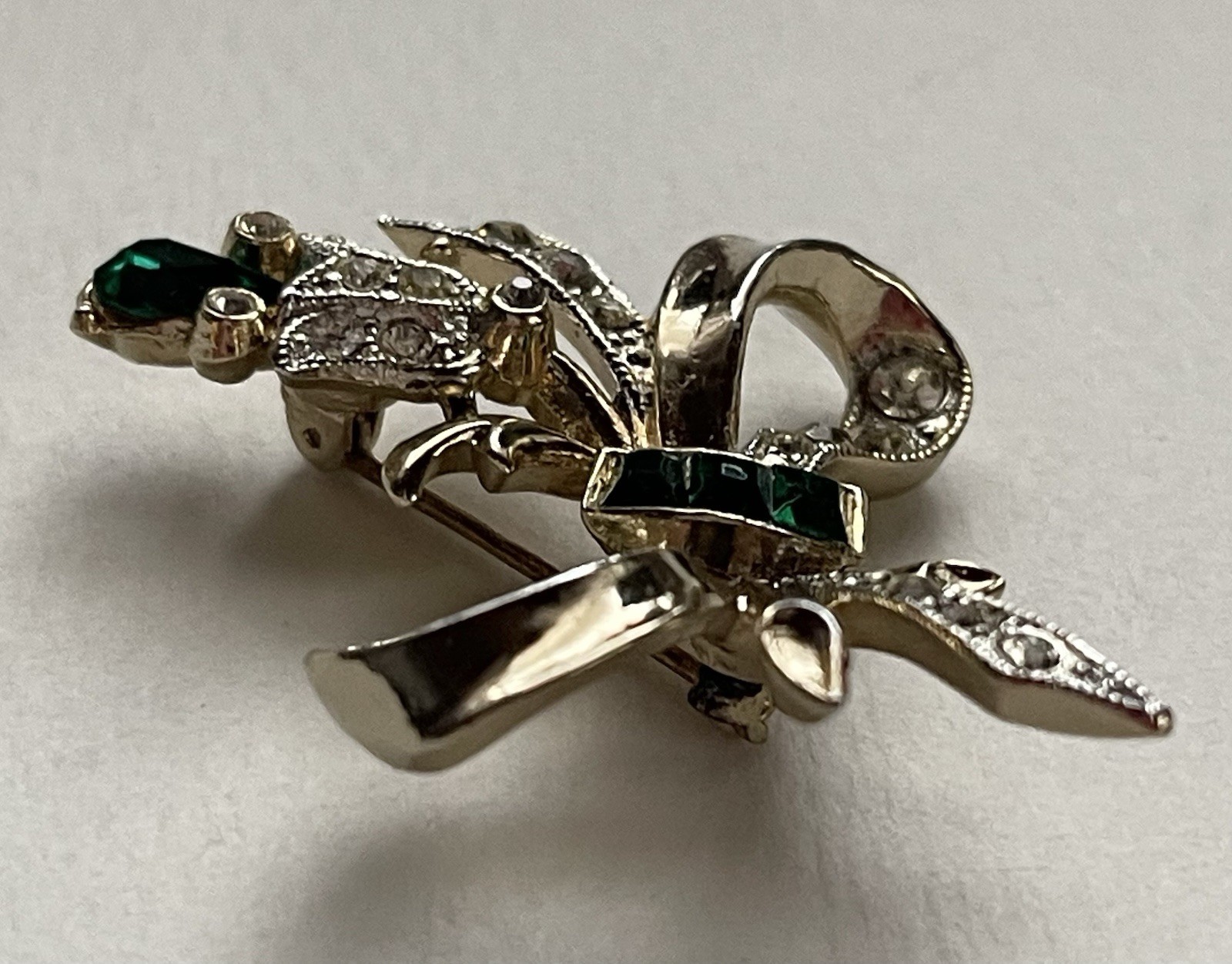 Vintage Coro Green & White Rhinestone Flower Bouquet Bow Brooch Pin