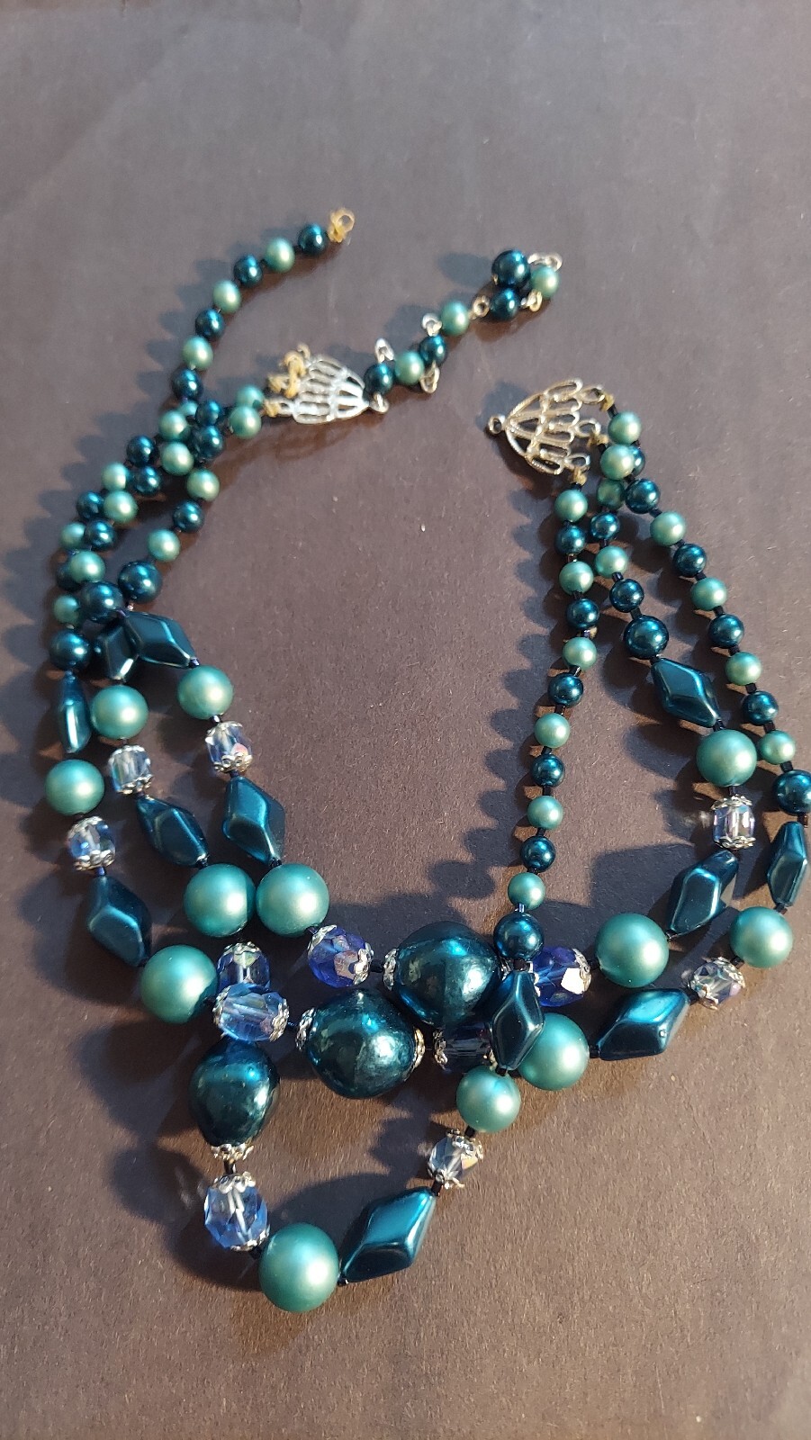 BEAUTIFUL SET VTG JAPAN BLUE/AQUA BEADED NECKLACE & CLIP EARRINGS 1952-?