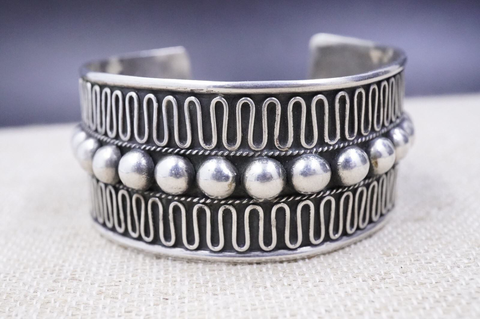 Vintage Bali Indonesia 925 sterling silver Cuff bracelet Fit a 7′-8” Wrist 44g