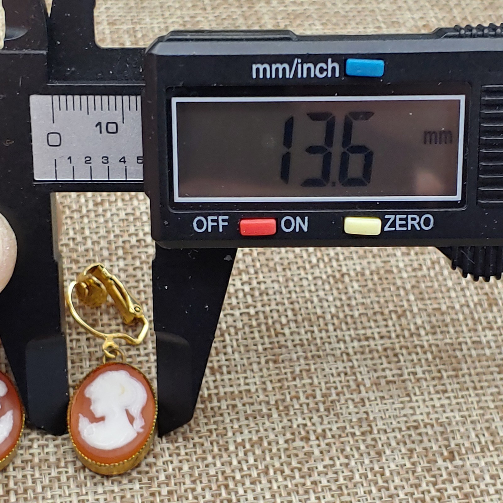 Vintage Earrings Cameo Gold tone Clip-on Non Magnetic Metal Not Tested