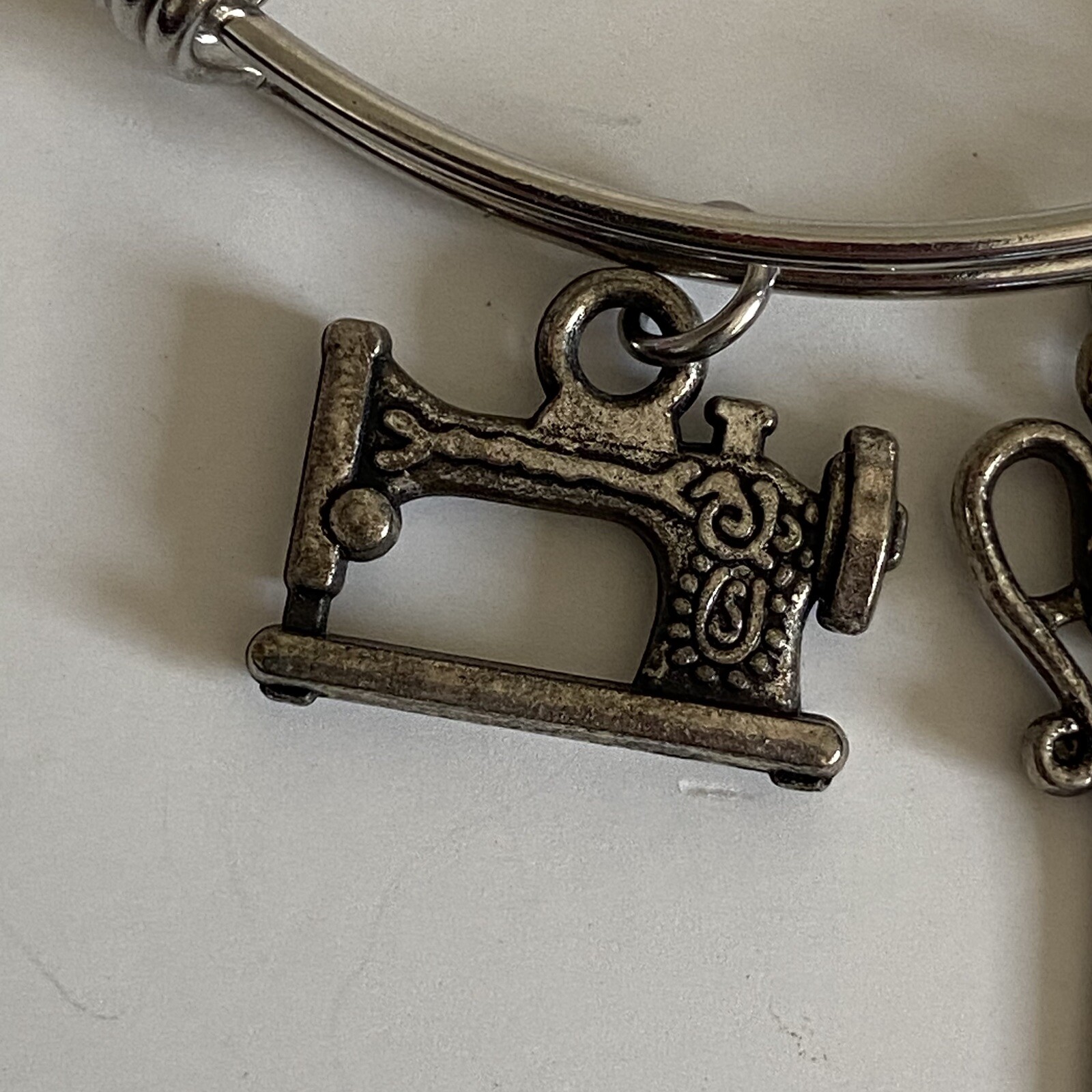 Sewing Charms Bracelet Sewing Matching Scissors Measuring Tape Silver Tone EUC