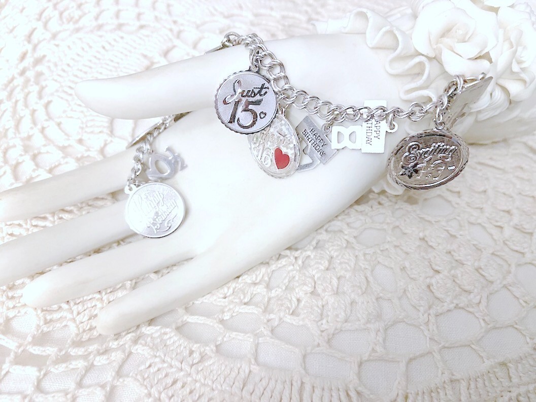SWEET! Estate 60s-80s ster 13-CHARM BRACELET (ages 10-21) HAPPY BIRTHDAY CHARMS