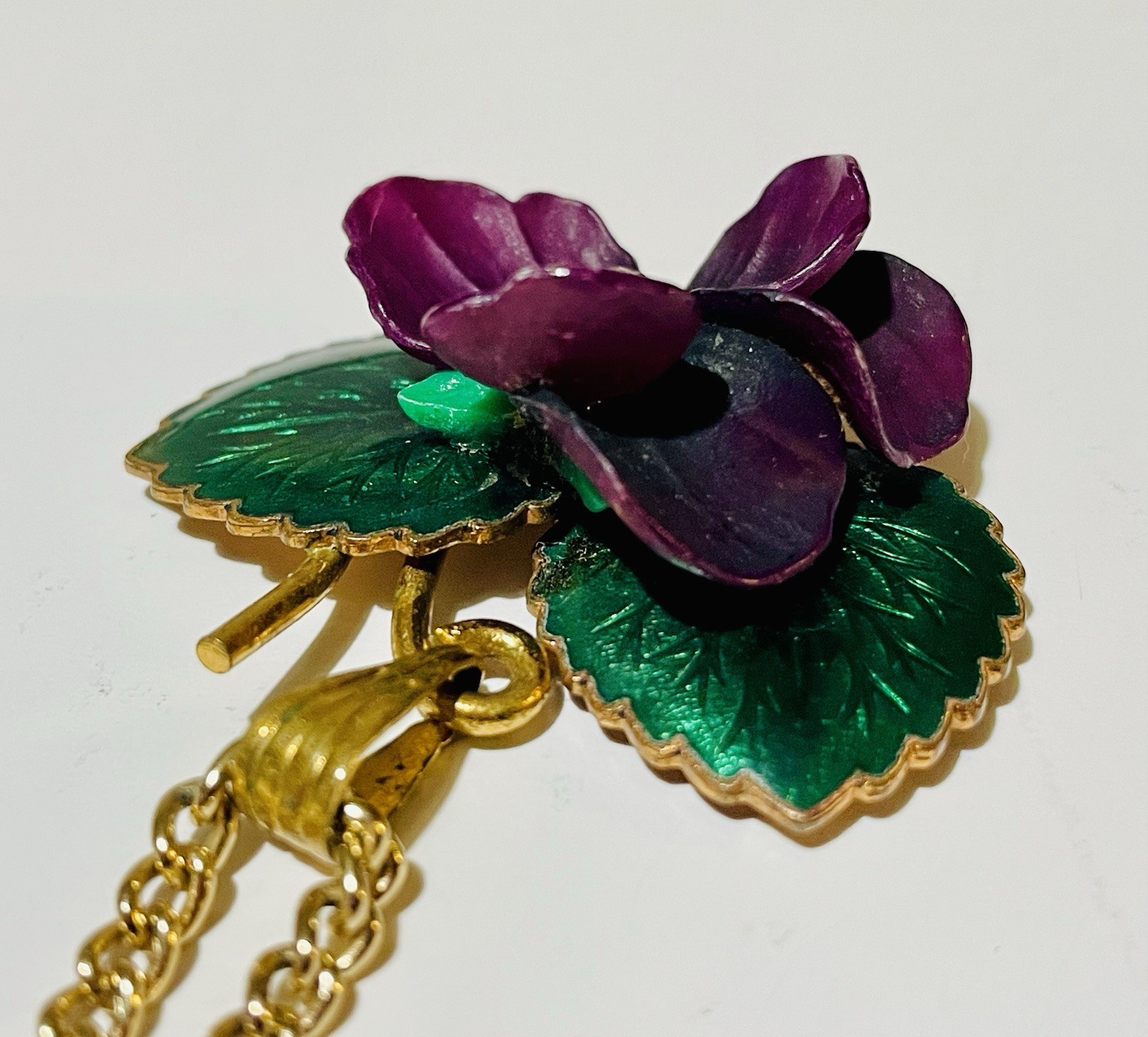 Vtg West Germany Enamel Violet Pansy Flower Pendant Necklace Gold Tone 25″
