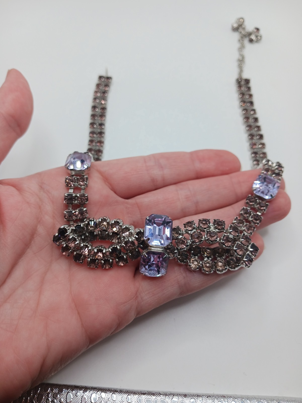 Vintage Blue Violet Purple Alexandrite lilac Rhinestone Bow Necklace silver tone