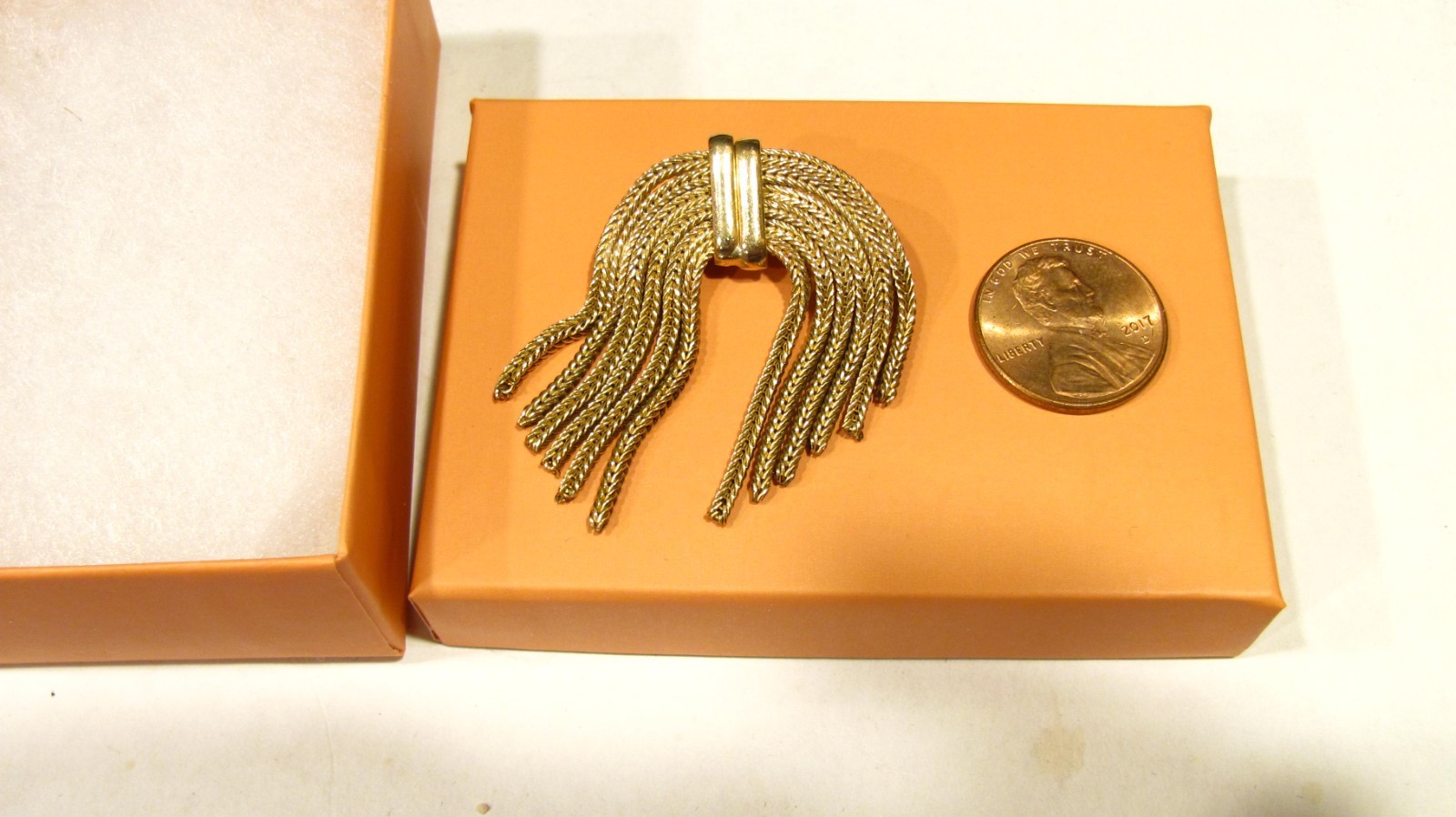 Beautiful!! Vintage “AC” Alice Caviness 12K Gold Filled Tassel Brooch Pin