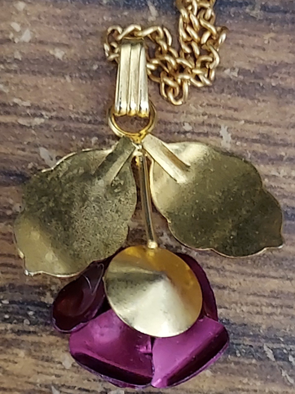 Vintage Red Rose Necklace, Brooch, Earrings Goldtone 17in. Chain