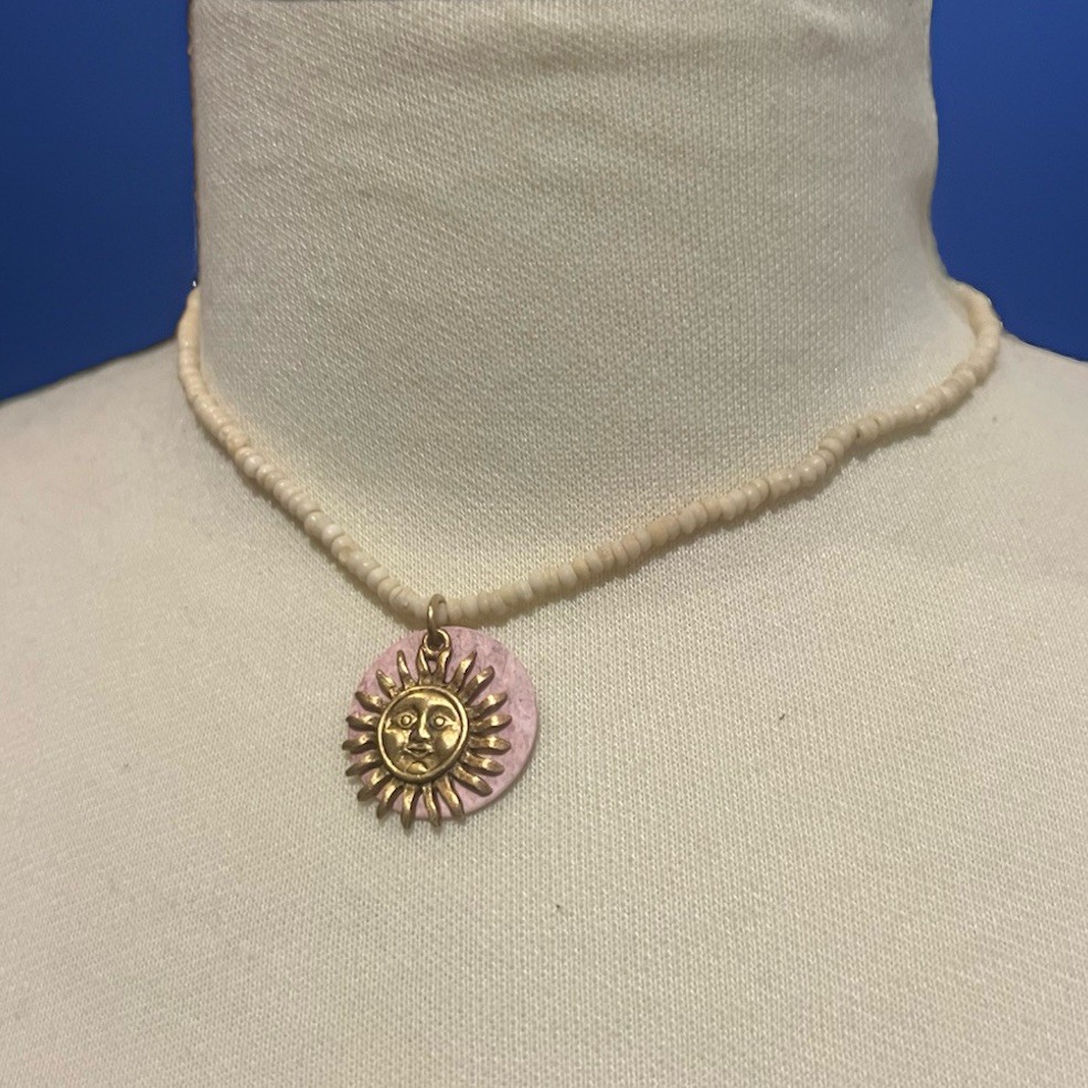 Vintage Y2K Express Gold Tone Sun Pink Beaded Necklace Retro 2000’s Choker #29