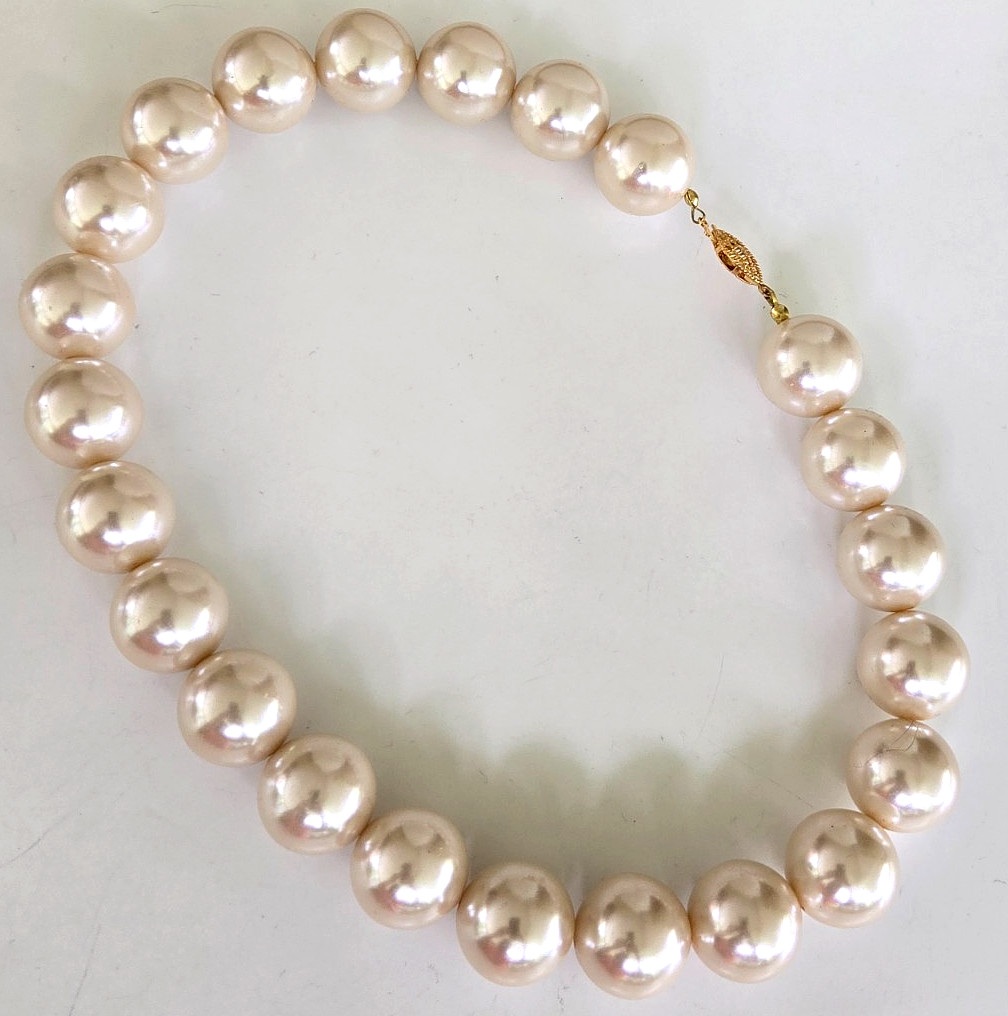 Vintage Chunky Faux Pearl Choker Necklace 19″ Gold Tone Fish Hook Clasp