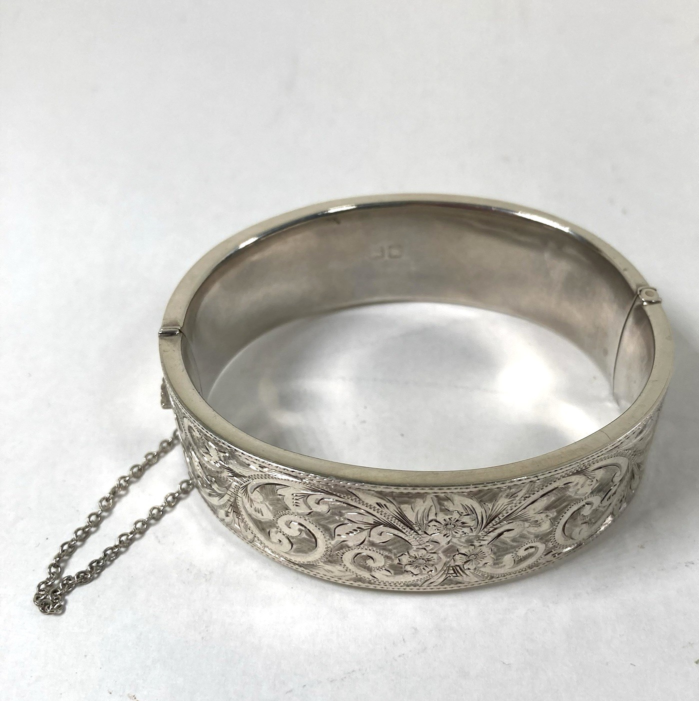 English Sterling Silver Hinged Bangle 1935 Chester England Etched Hallmarked