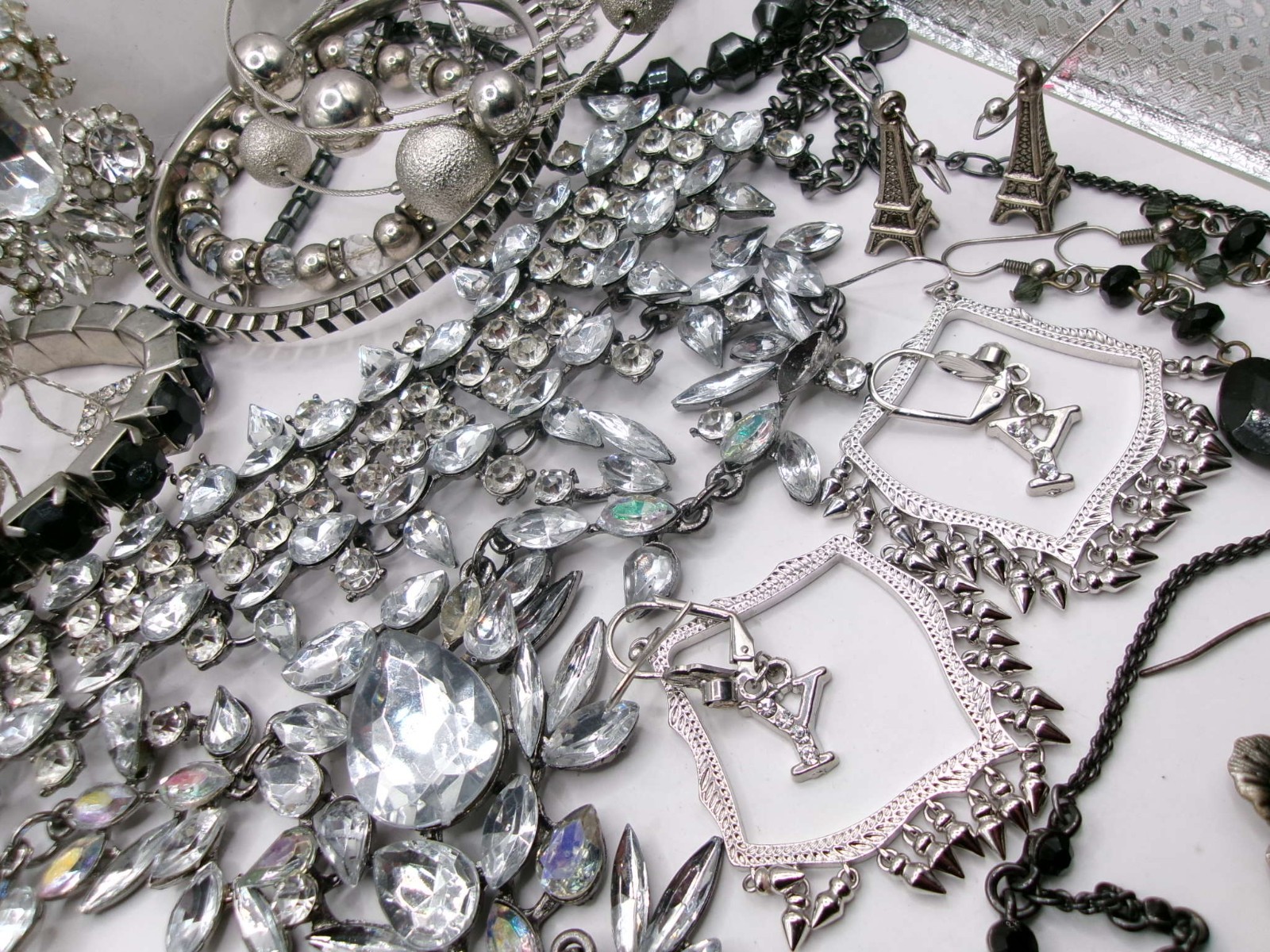 Vintage & Mod Estate Costume Jewelry Lot~AVON~GIVENCHY~KENDRA SCOTT~PD~EXPRESS