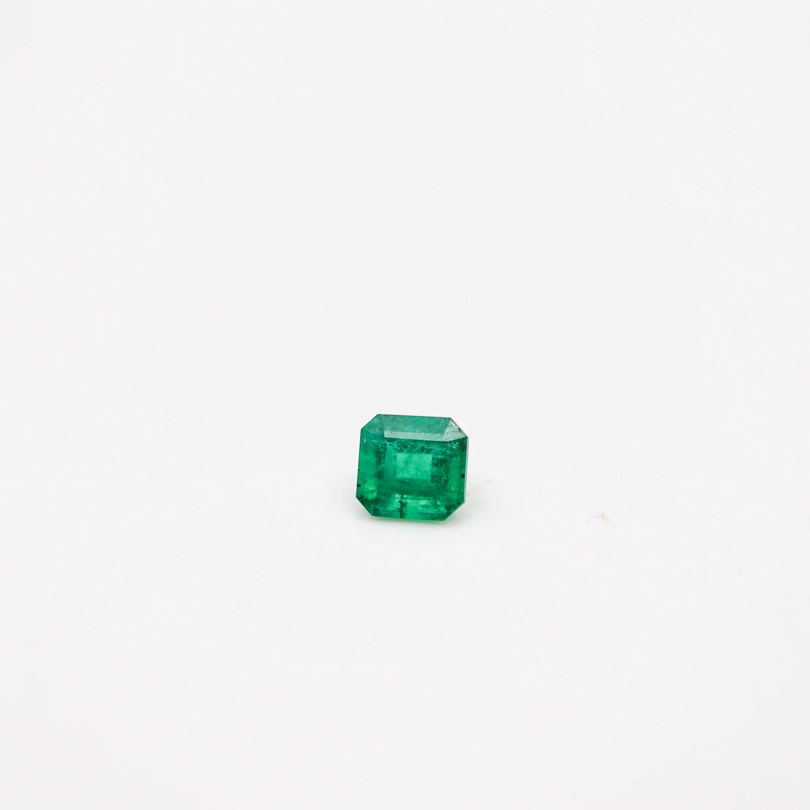 GIA CERTIFIED Emerald Square-Cut Shape Vivid Green 2.87 Carats GIA-5211570703